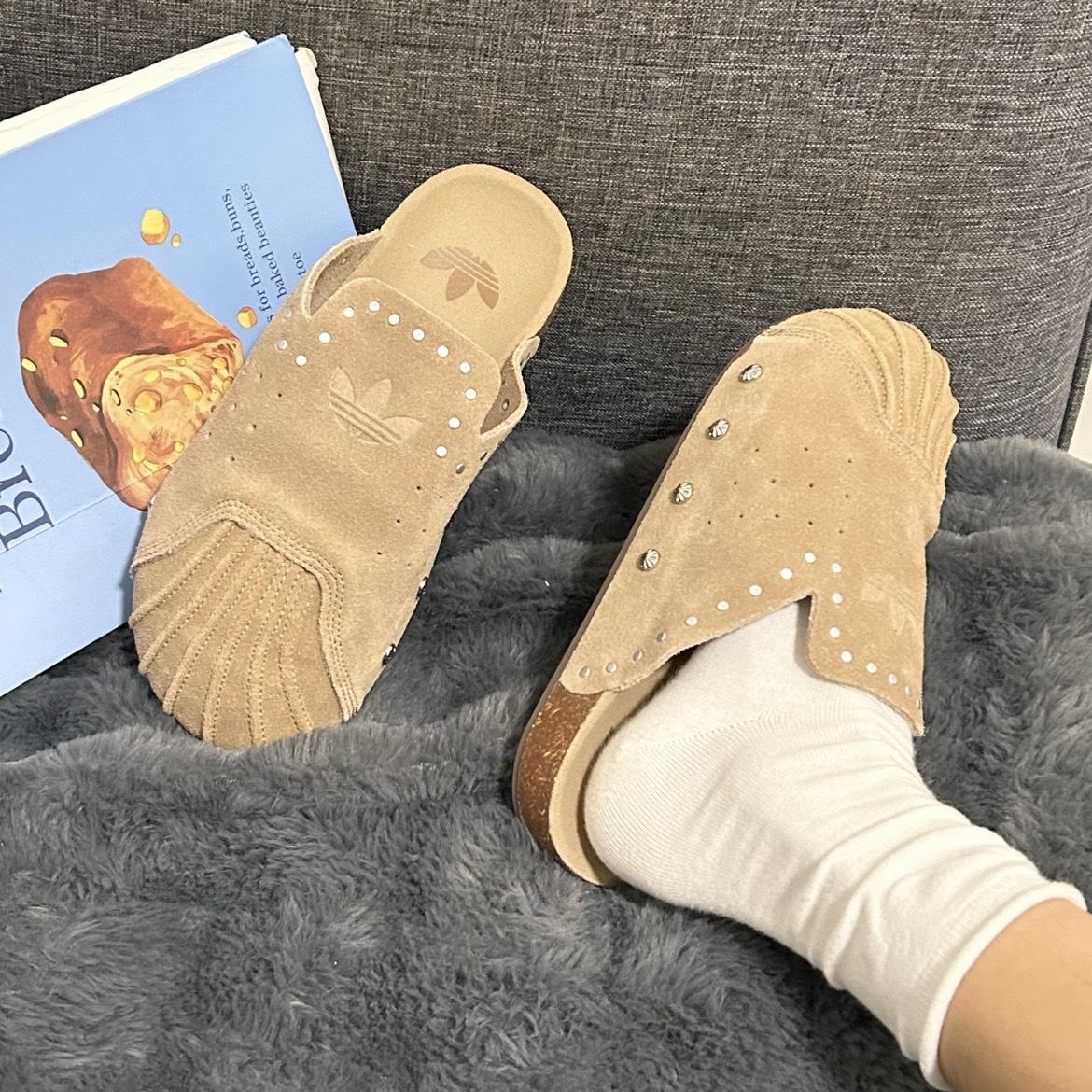 ADIDAS ADIMULE SUPERSTAR 駝色 穆勒拖鞋 鉚釘 包頭 勃肯鞋 KZ6604