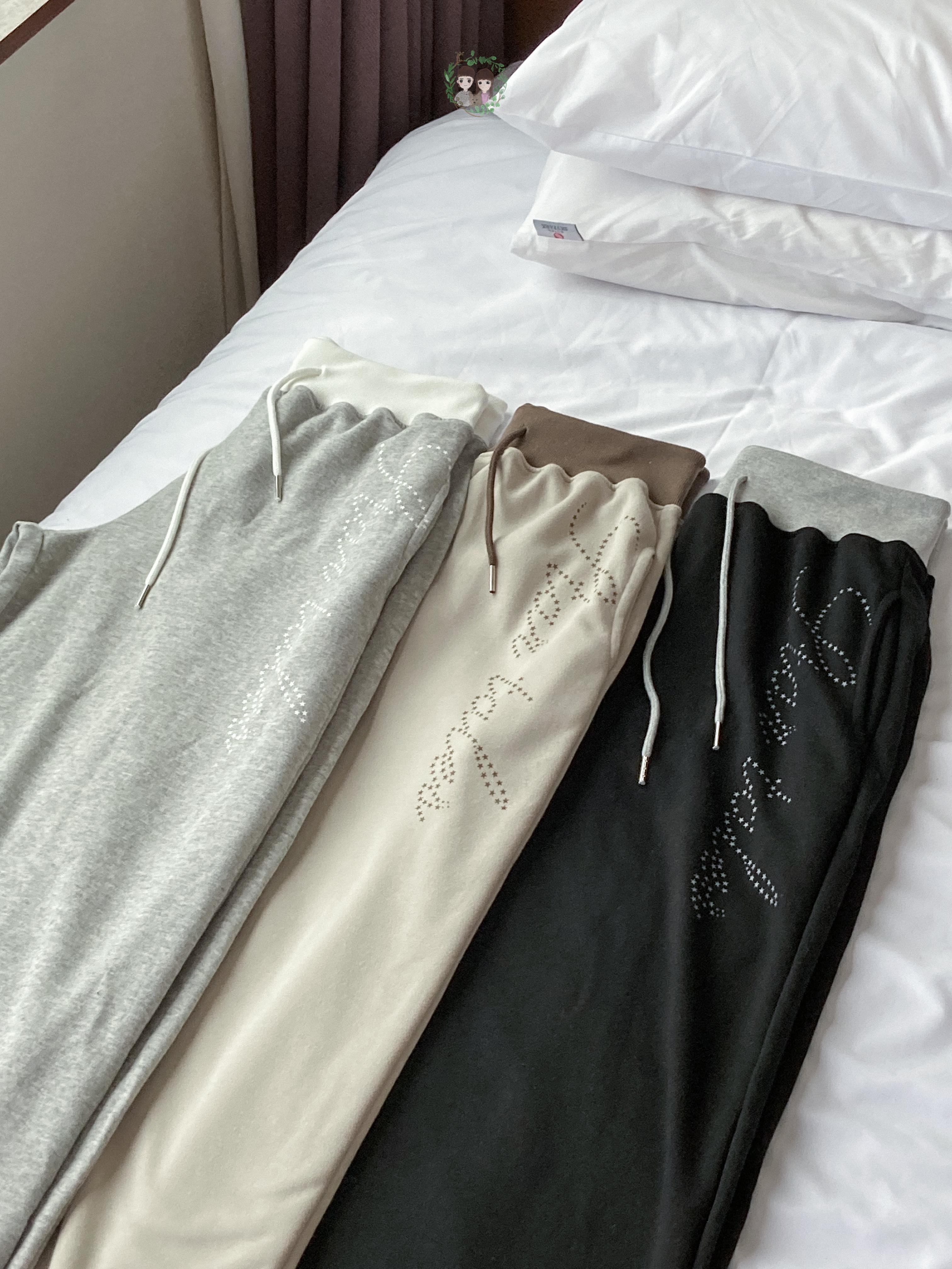 Stars form "Star Tales" Pants〈🇰🇷DAY 2〉