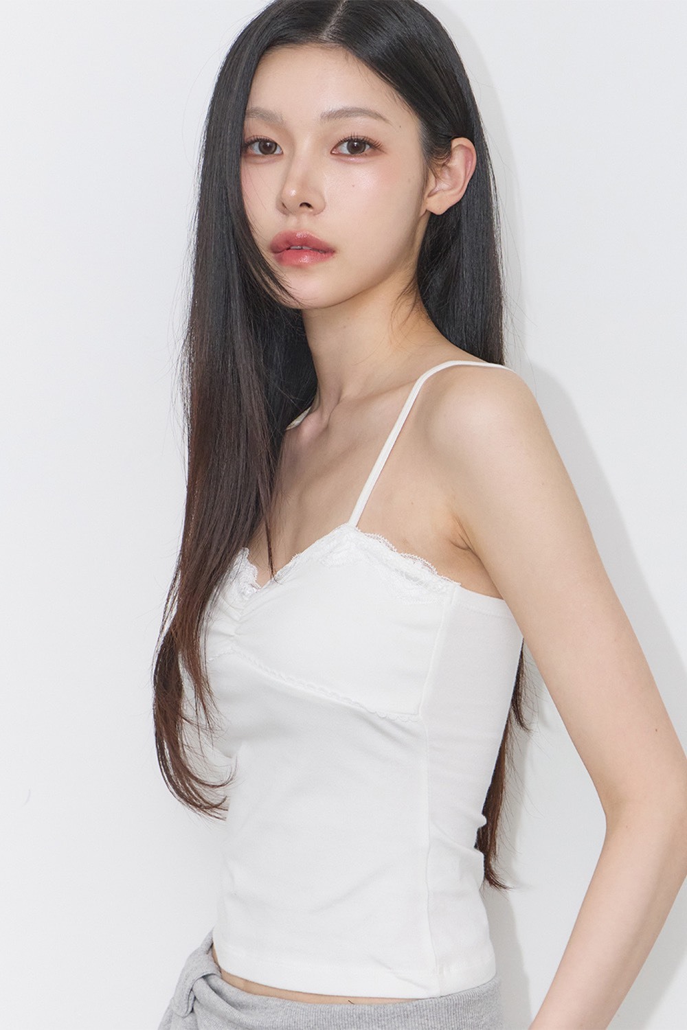 (預購）ILLIDO 抓皺造型蕾絲背心