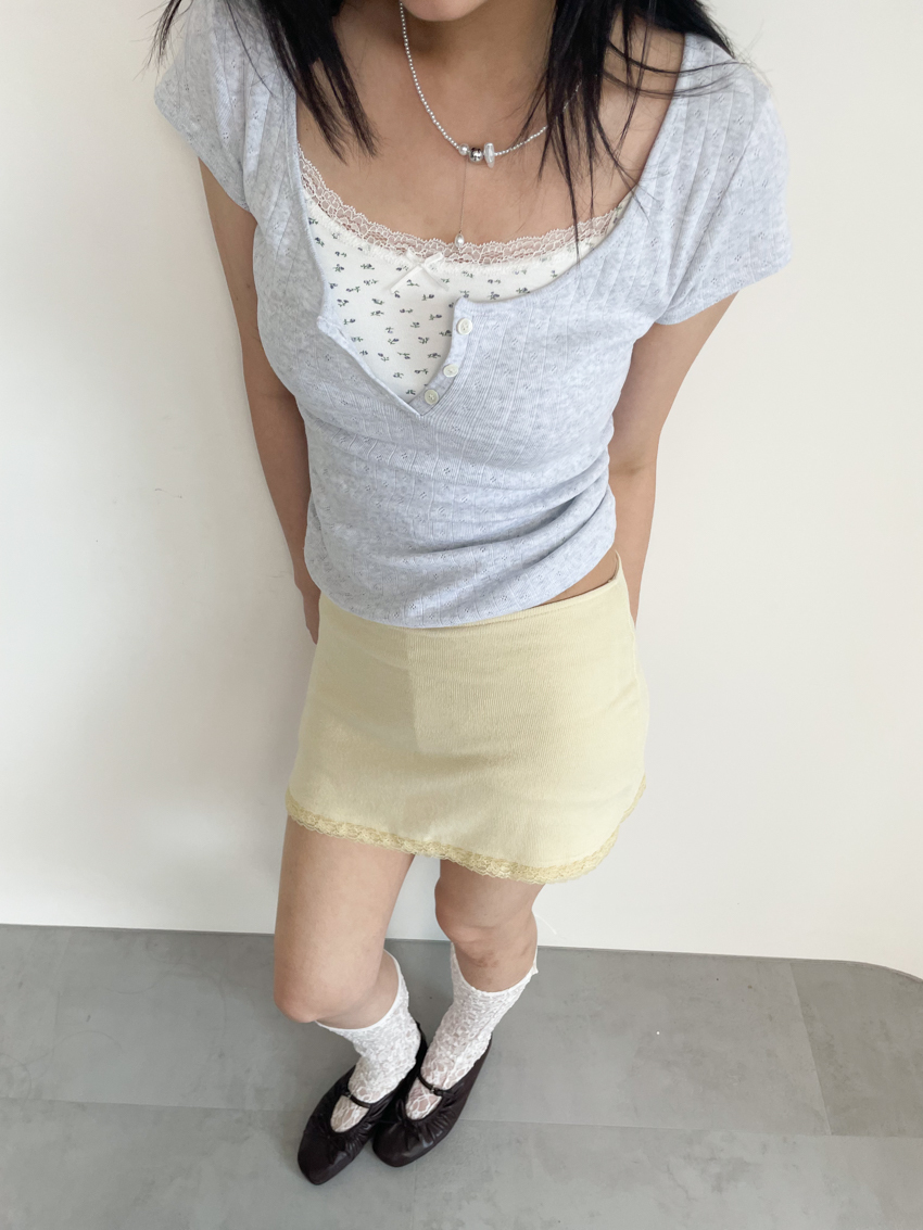 pointelle wide-neck button waist top