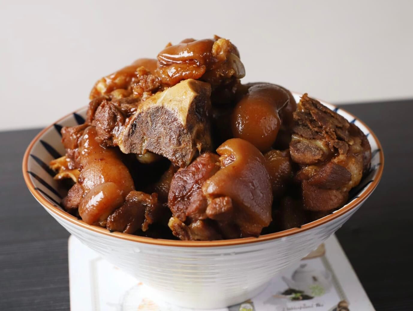 ZS019 秘製炆豬手 (即食食品建議1-2日內食用)