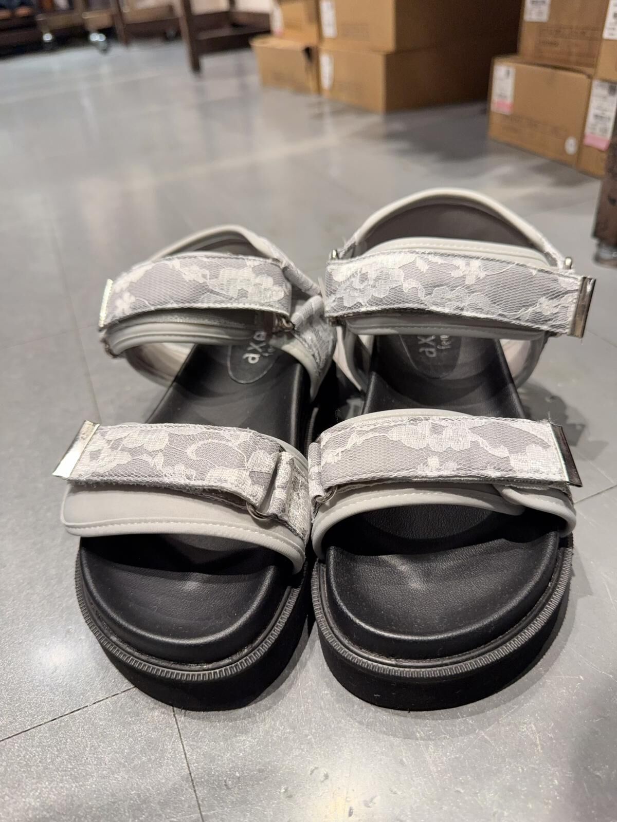 AS22 1寸高 $369 鞋盒+30