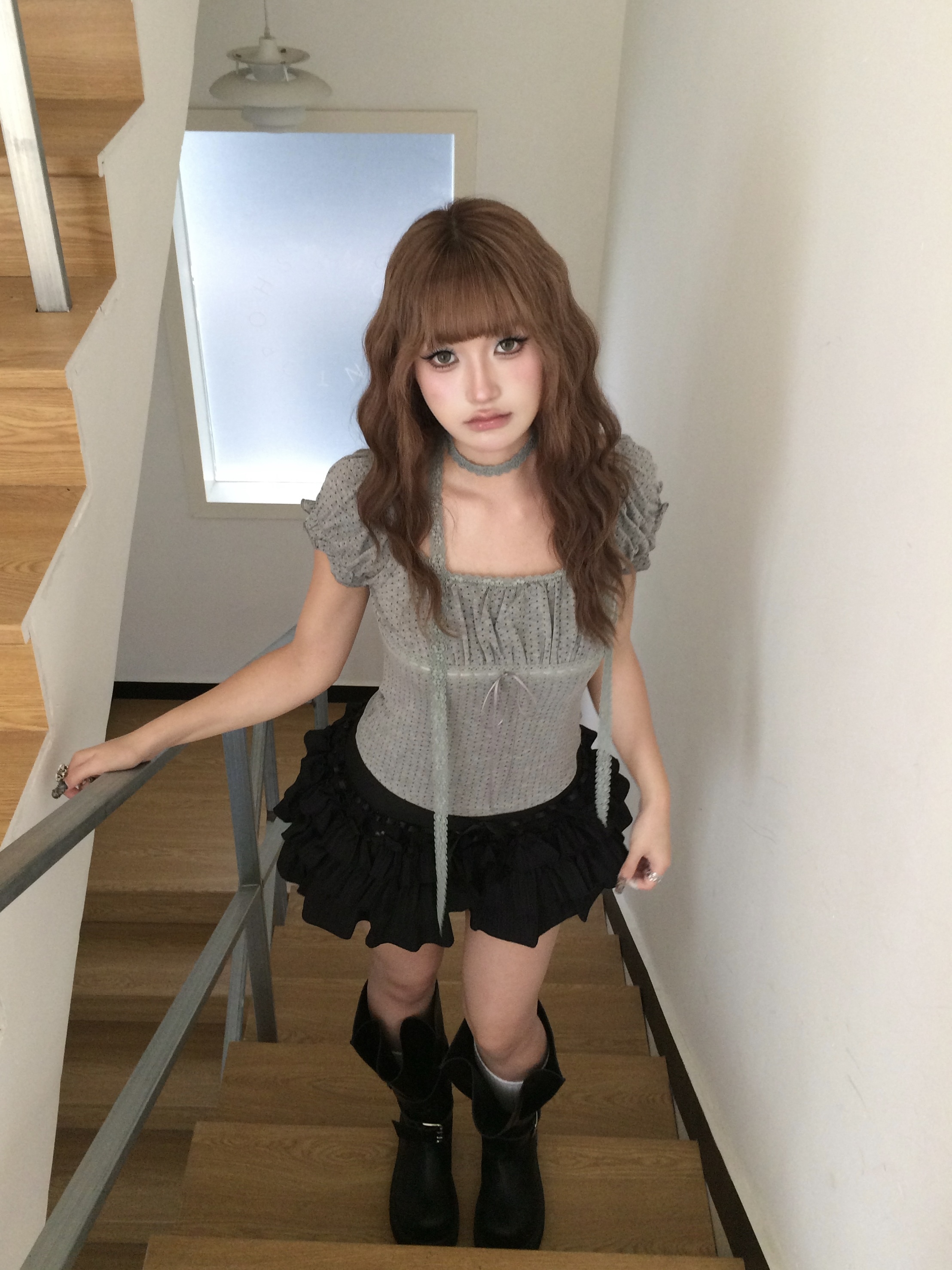 古早味韓女 波點泡泡袖上衣（附蕾絲掛脖）灰色