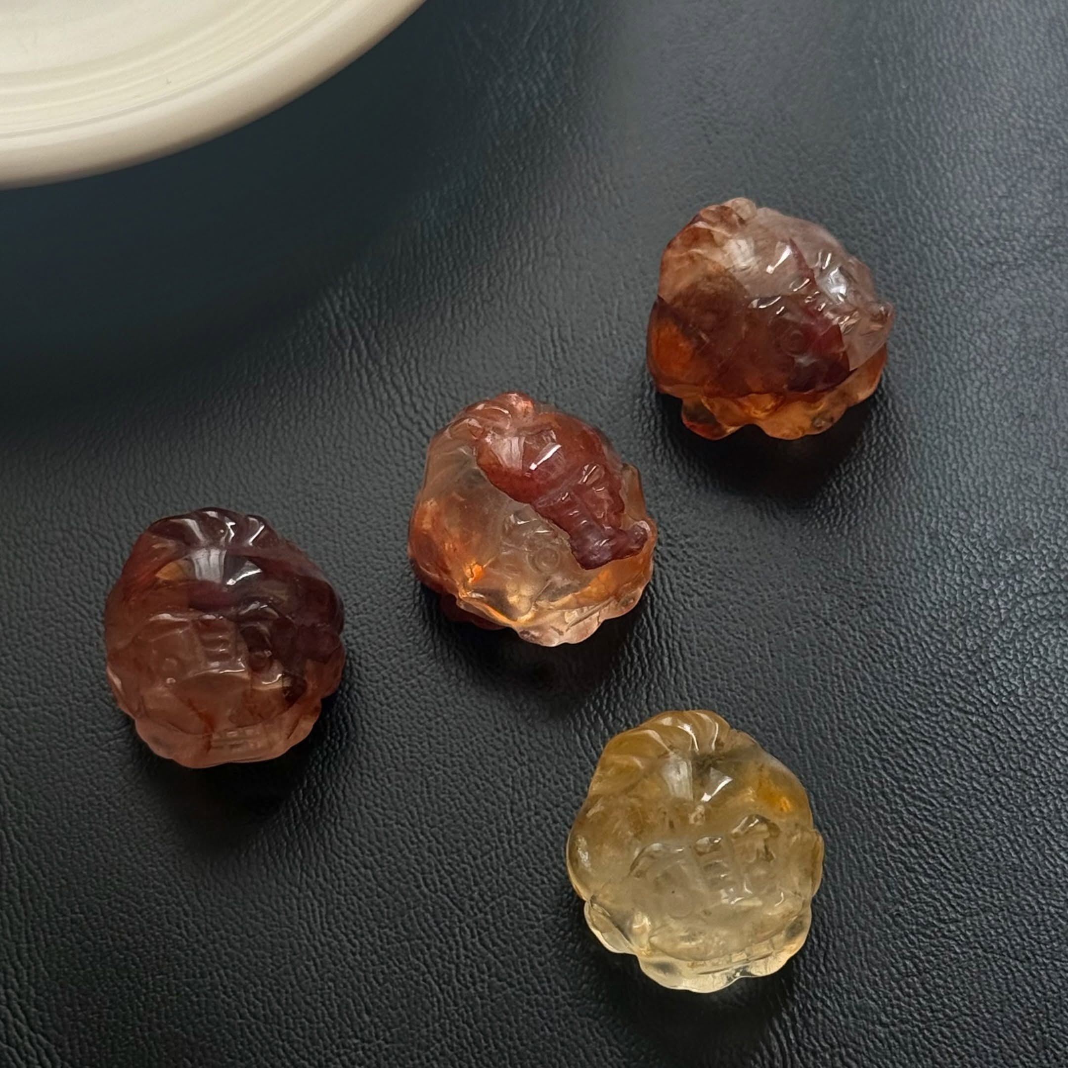 [原石] 紅膠花、黃膠花 水晶小龍龜