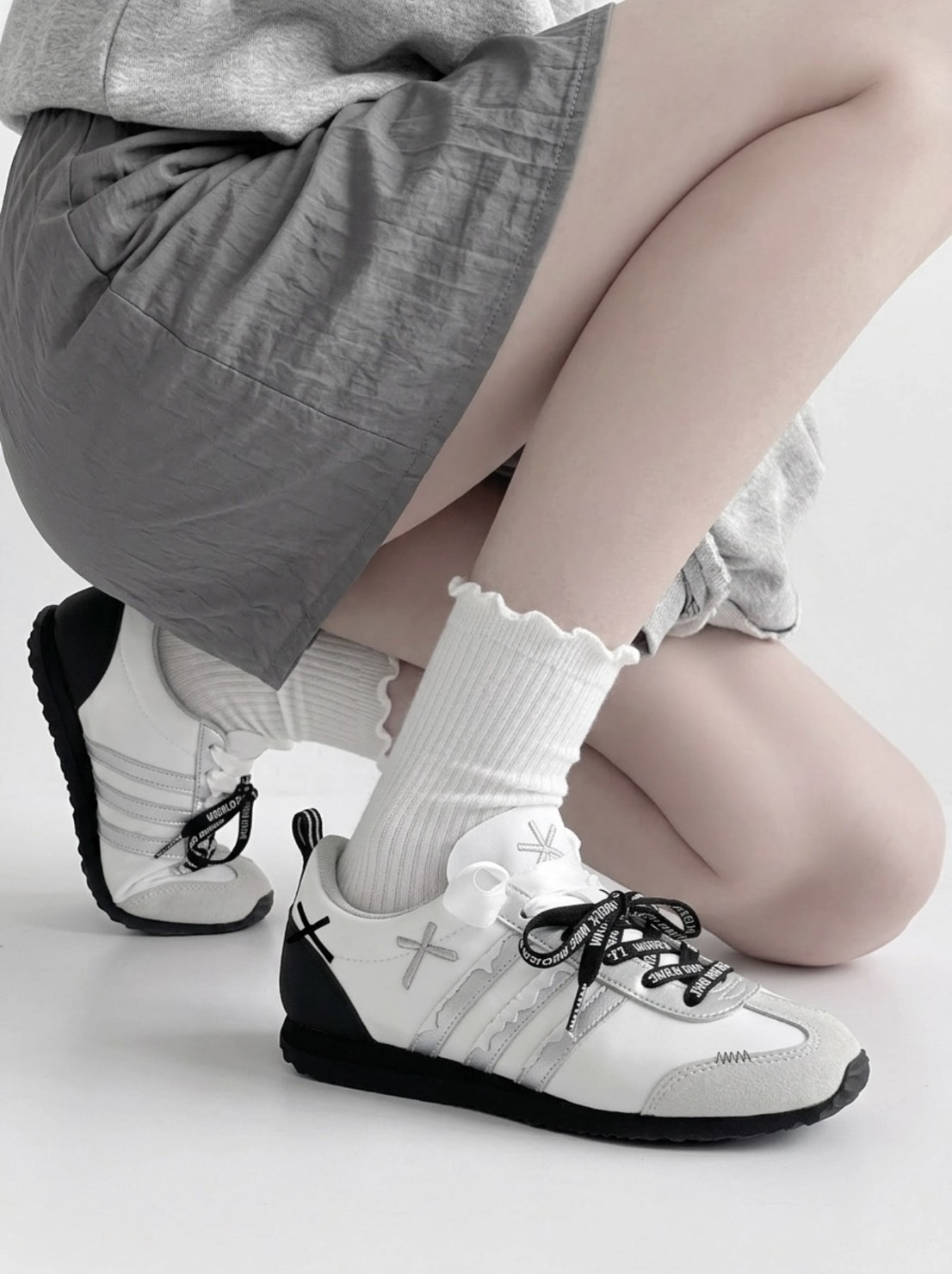 【訂製鞋款】ADIDAS VS JOG 2.0 永恆 雙鞋帶 簡約 百搭 德訓鞋 黑白銀 JR4653(Team177-永恆)