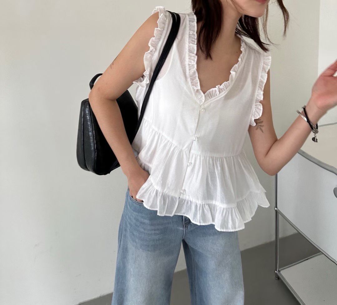 Ruffle layers vest blouse