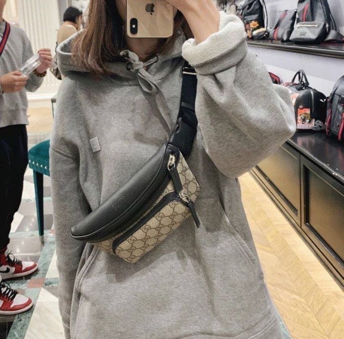 V73 Gucci GG Supreme canvas Eden belt bag