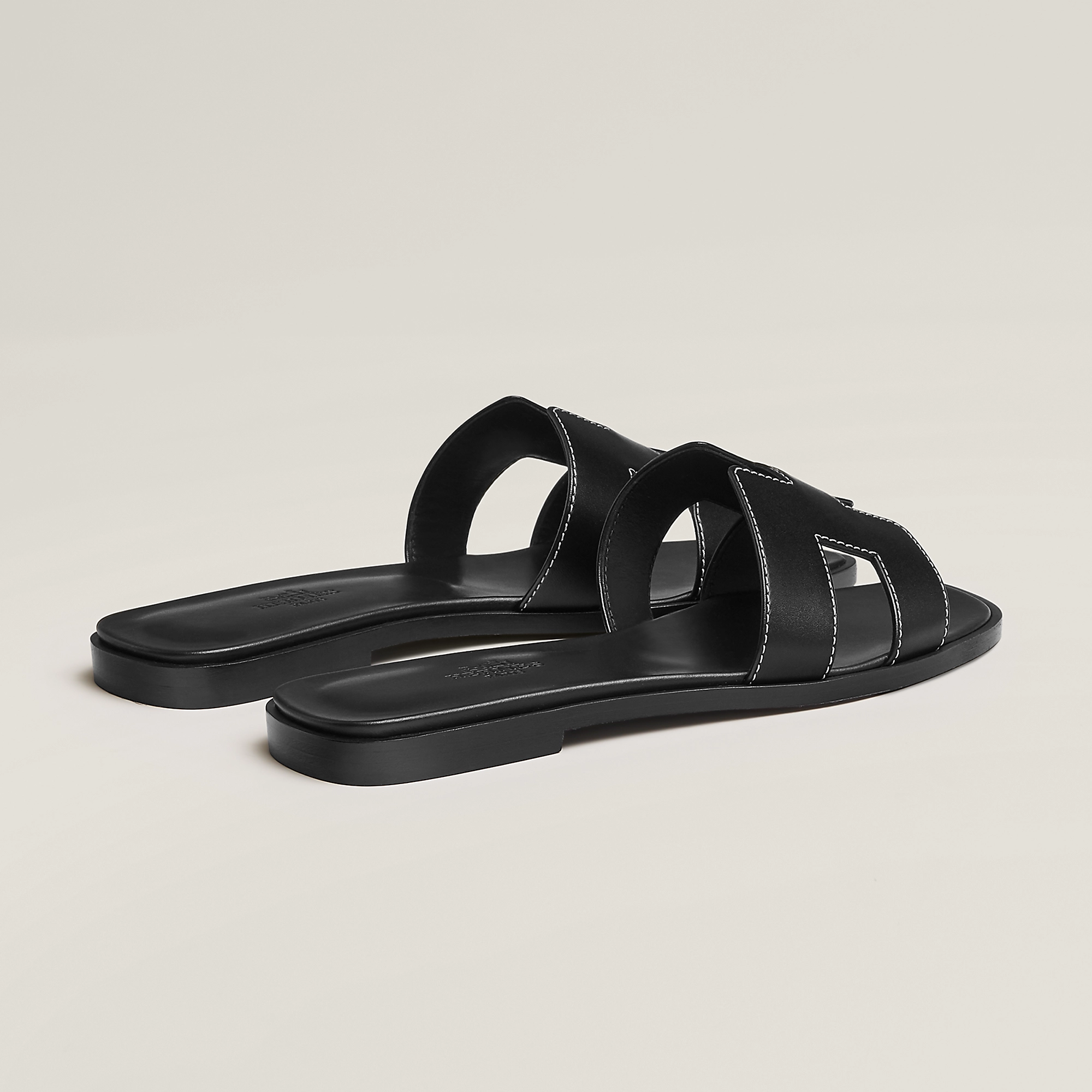 HERMES ORAN SANDALS NOIR 黑色平地 拖鞋