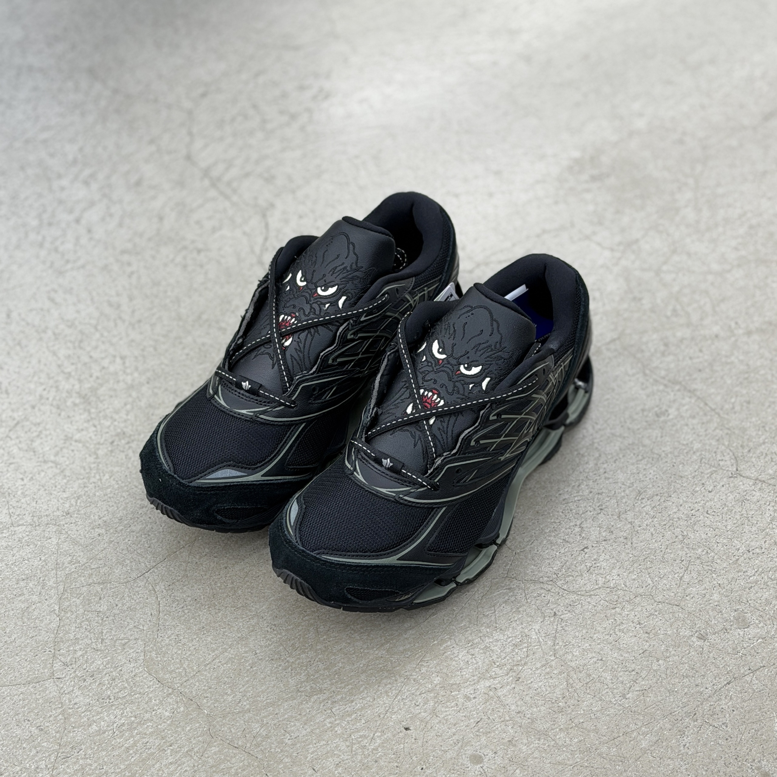 Mizuno Wave Prophecy LS Maharishi Black |  D1GD261701