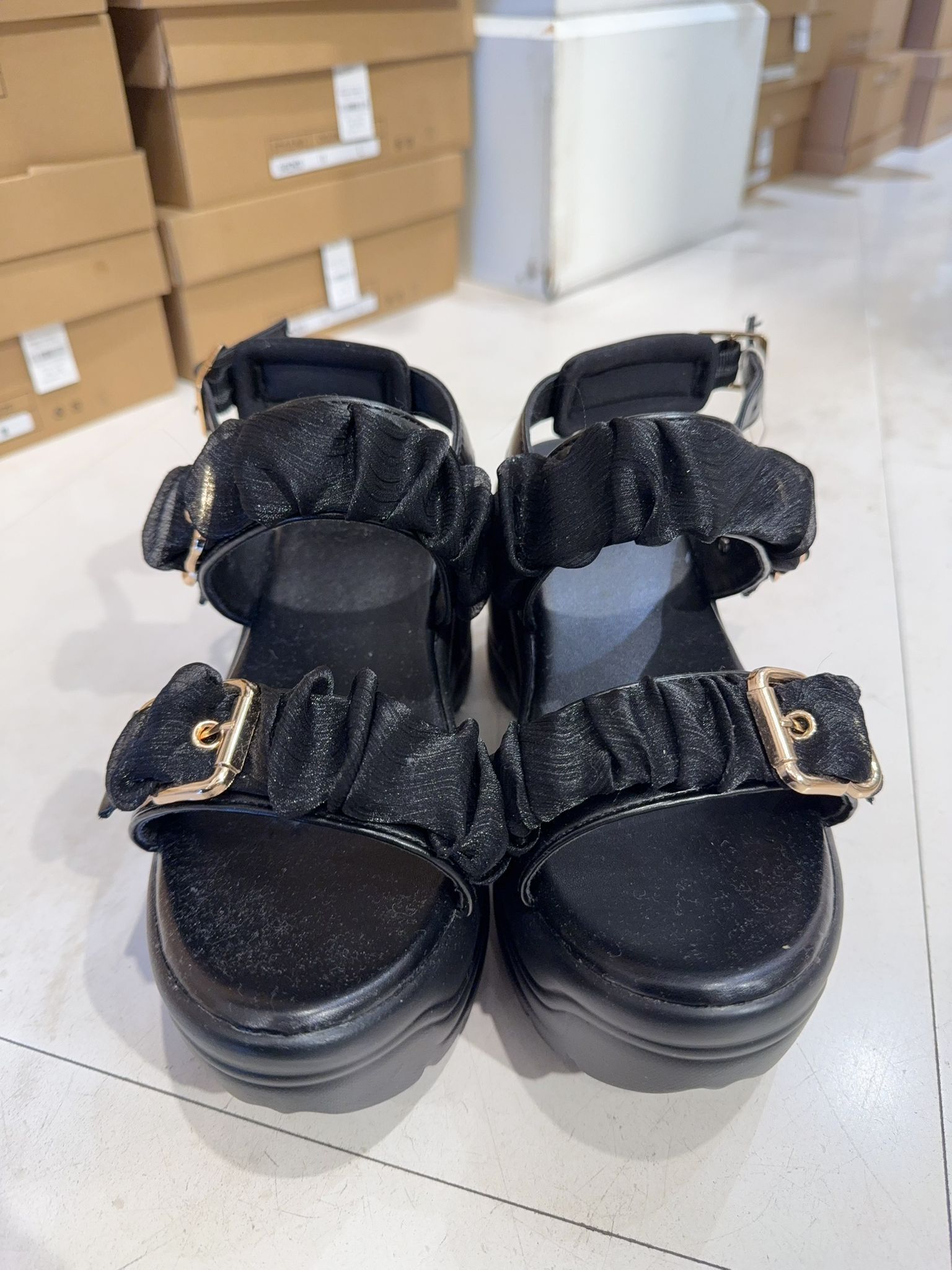 (現貨 L 碼) NC58 前高兩吋 後高三吋  $399 鞋盒+30