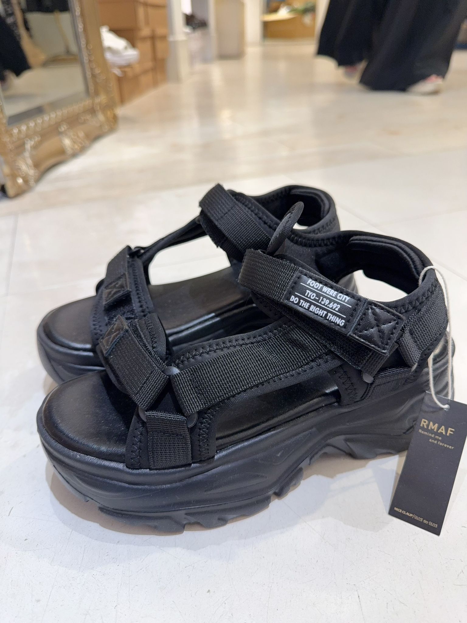 NC59 $399 鞋盒+30