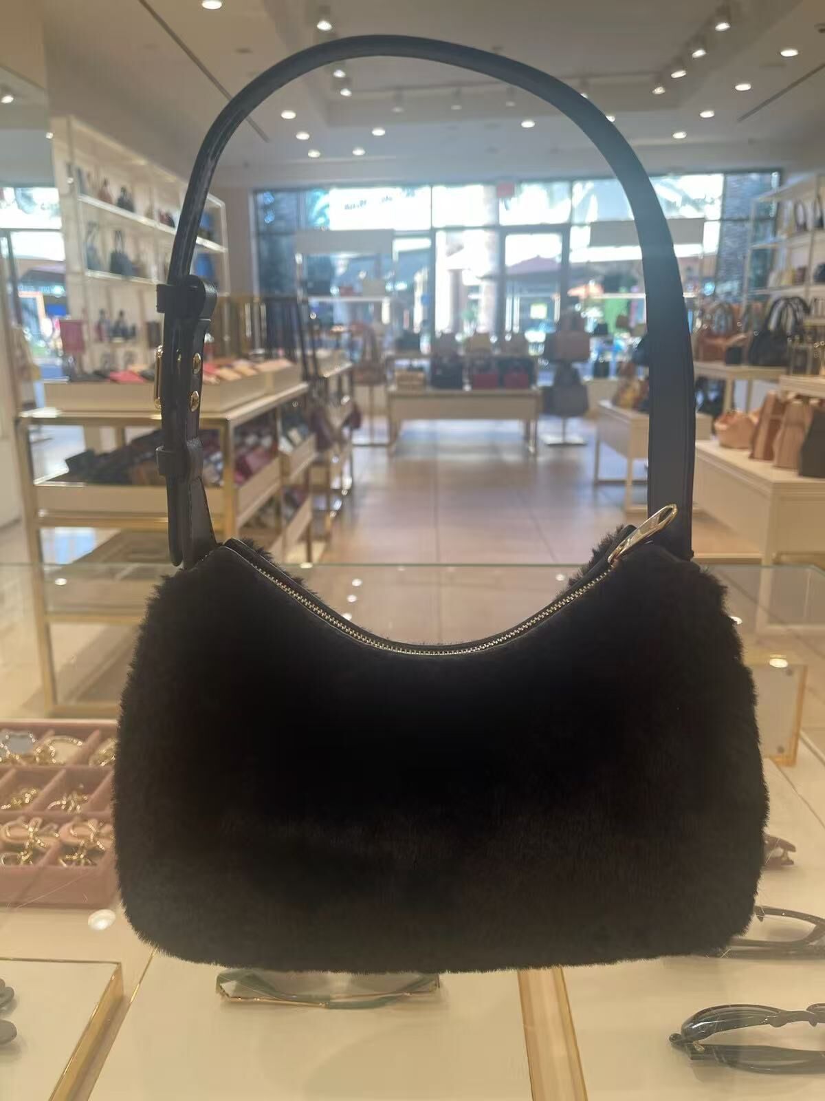 【預購】 Furla  H051633 Febe 黑色毛絨單肩包