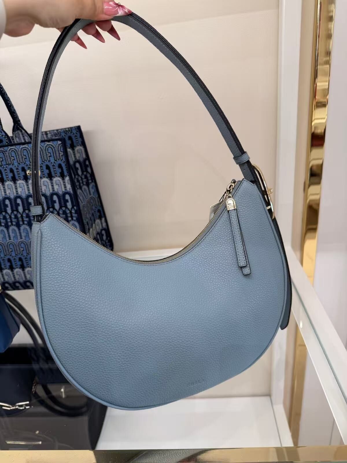 【預購】 Furla  H051637 Mialuna 淺藍色斜挎包