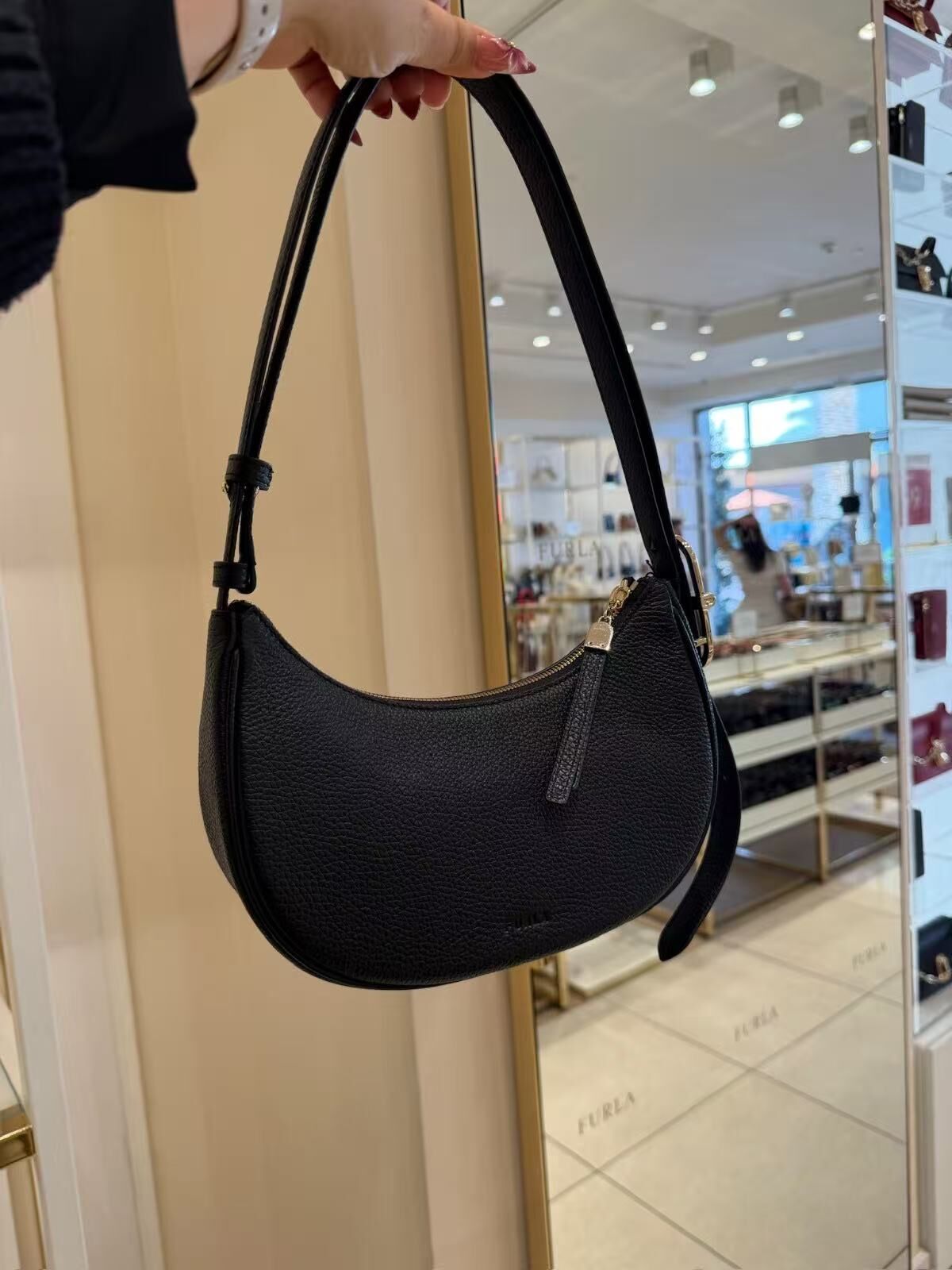 【預購】 Furla  H051638 Mialuna 黑色小號斜挎包