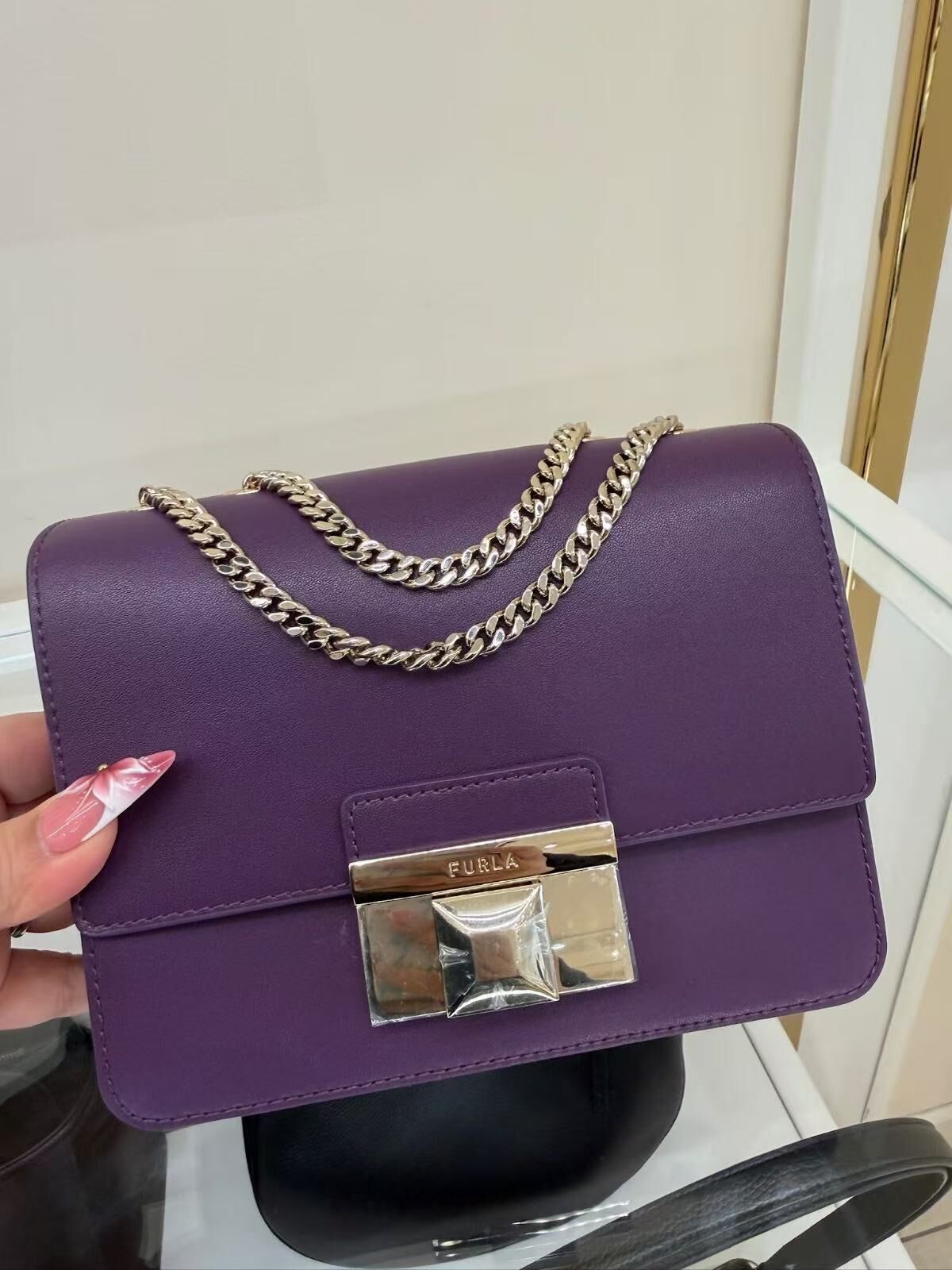 【預購】 Furla  H051646 紫色Venere 鏈條斜挎包