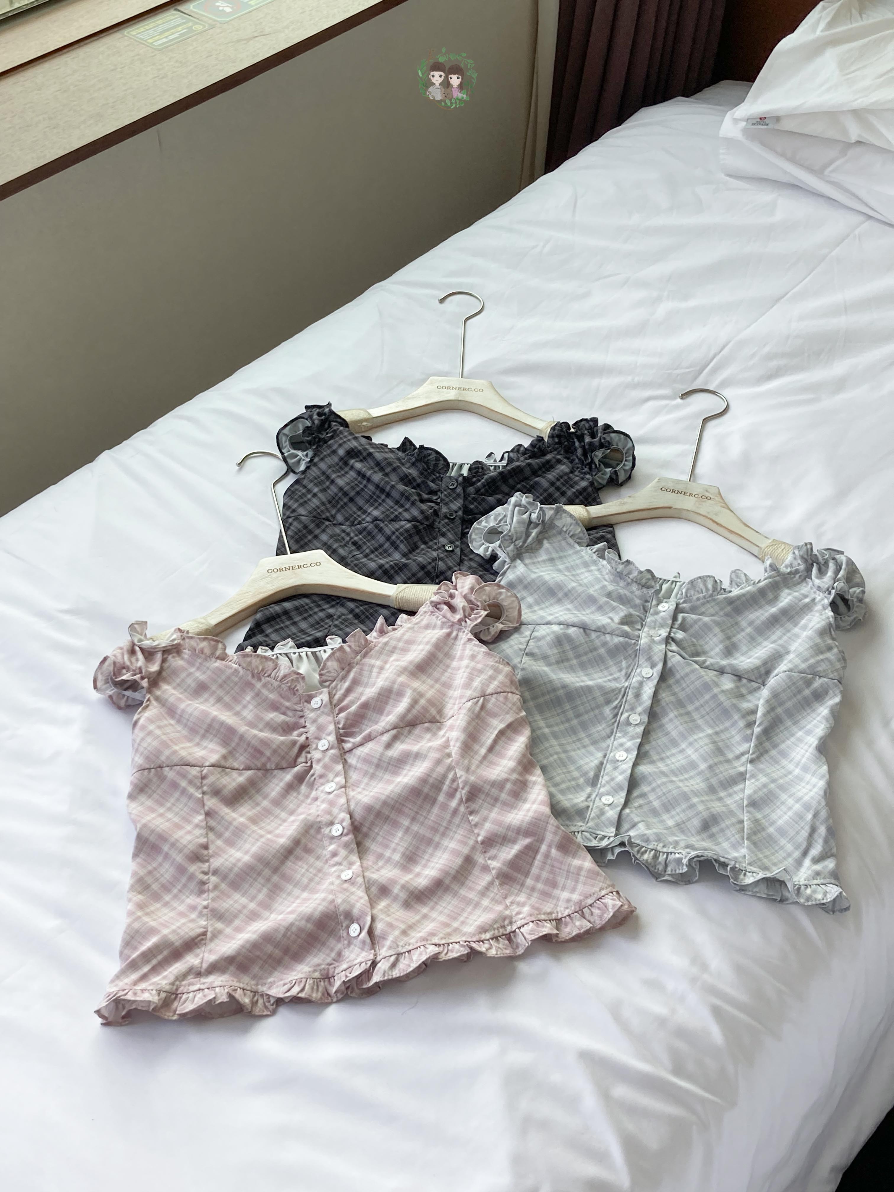 Girly Ruffle Checkered Top〈🇰🇷DAY 3〉