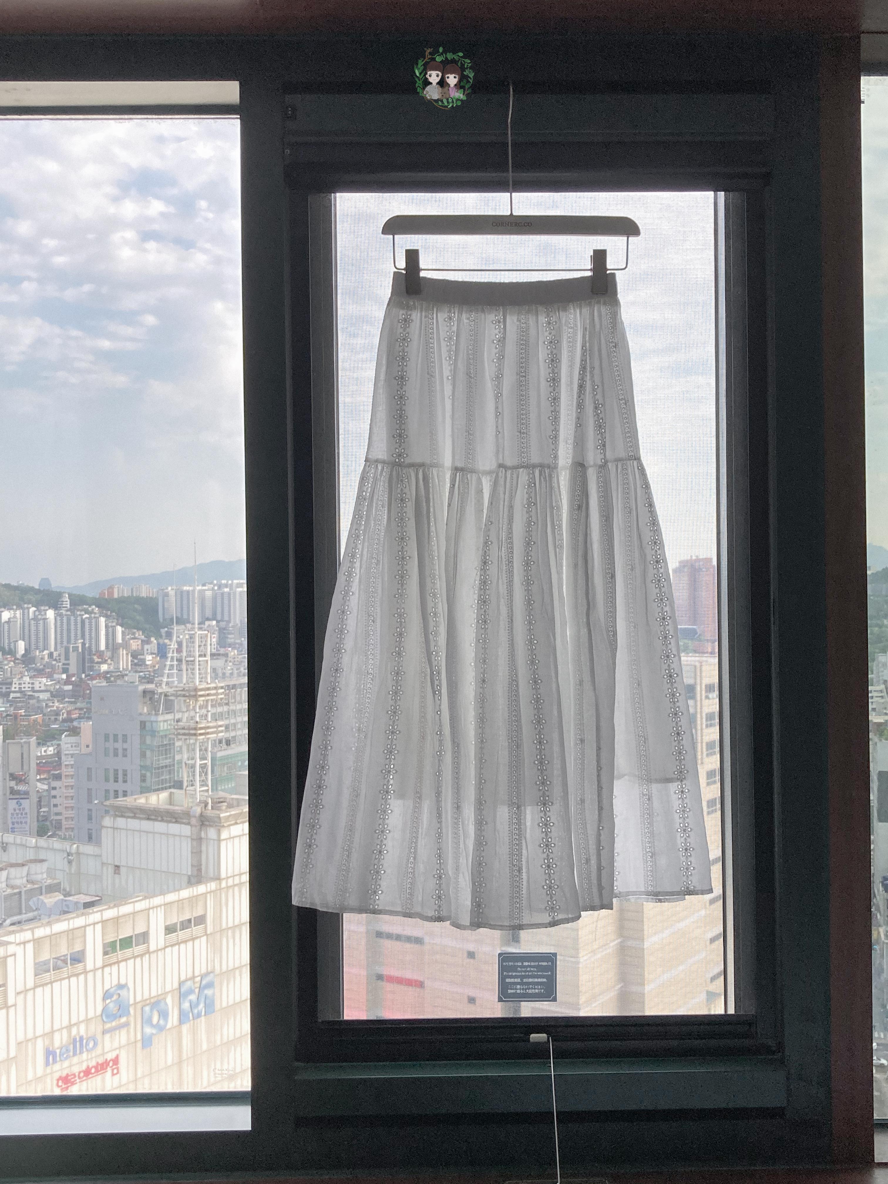 Flowers Eyelet Lace Long Skirt〈🇰🇷DAY 3〉