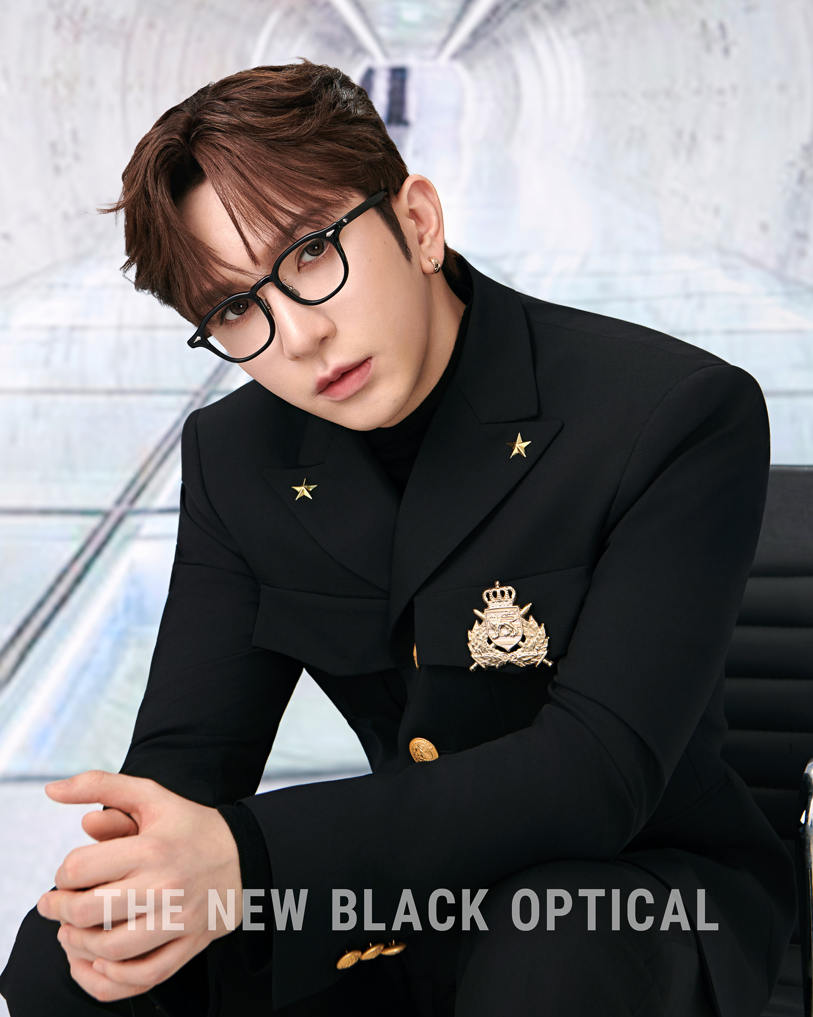 Anson Lo 盧瀚霆親身配戴 The New Black Optical x 木下裕基作 NB00 BK 亮黑色手造眼鏡宣傳照