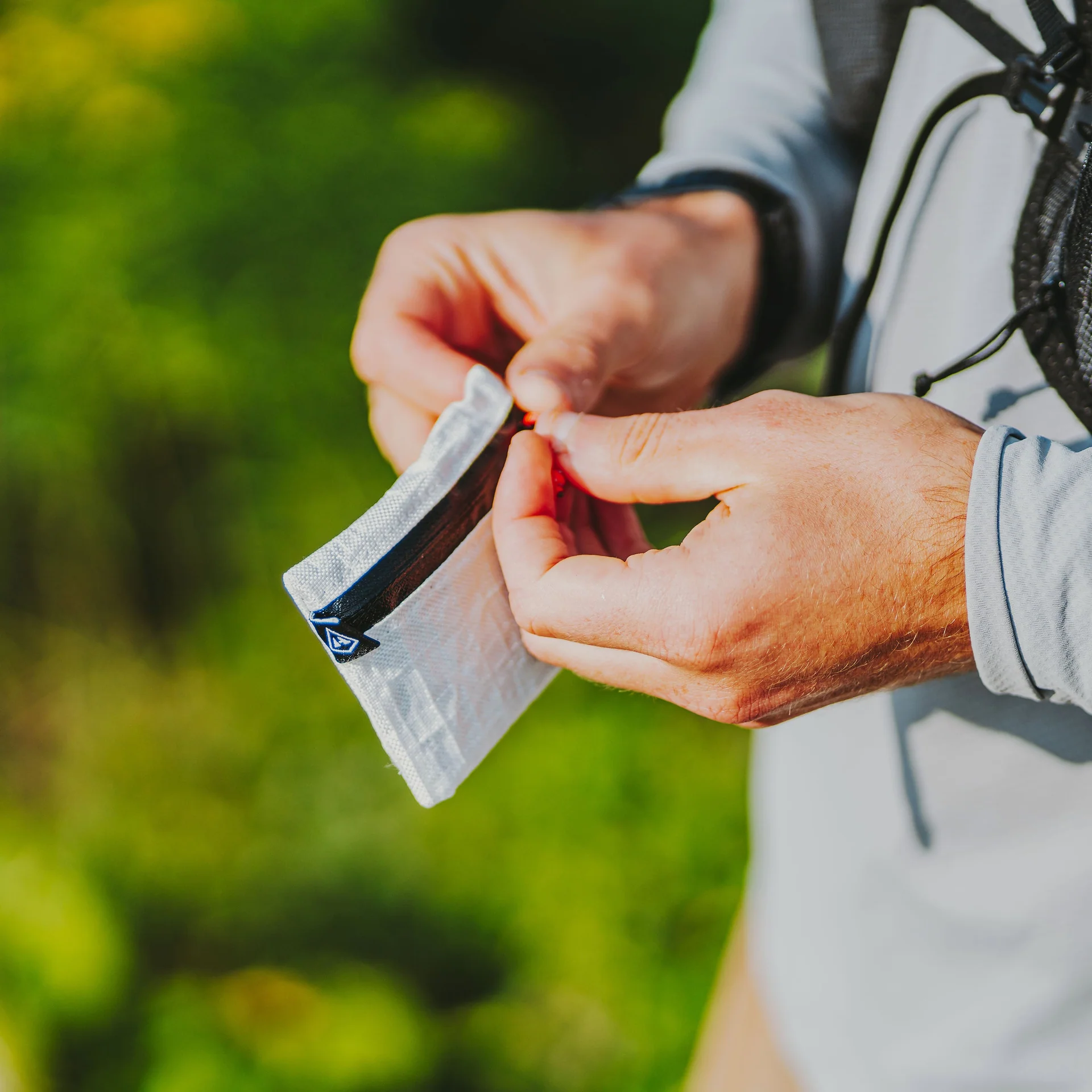 Hyperlite Mountain Gear Trail Wallet 輕量防水卡片零錢包