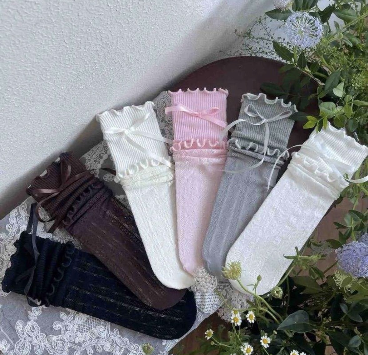 蕾絲木耳邊襪