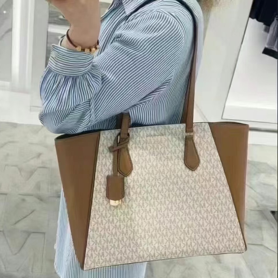 【預購】Michael Kors H051617 經典大號托特包 (白色老花拼焦糖啡)
