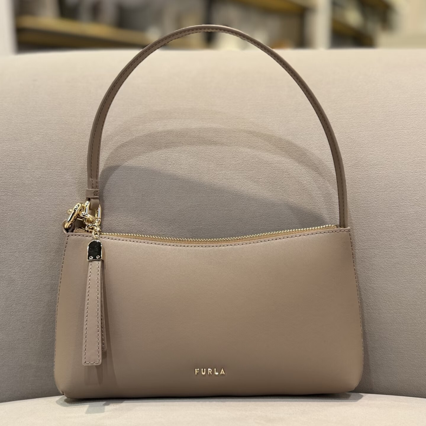 【預購】 Furla  H051630 灰褐色Cassiopea 單肩包