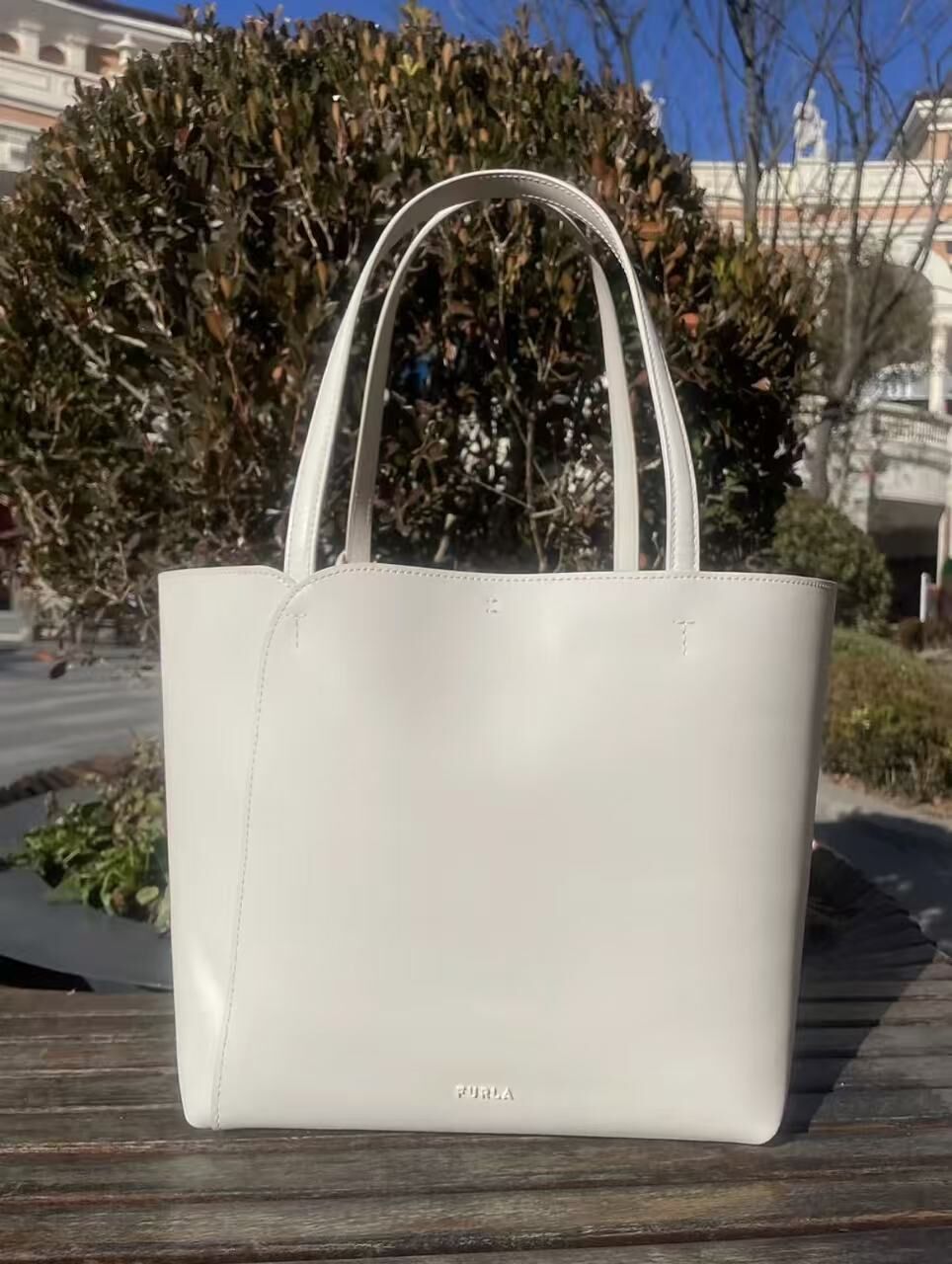 【預購】 Furla  H051663  Miadiva 白色手提包