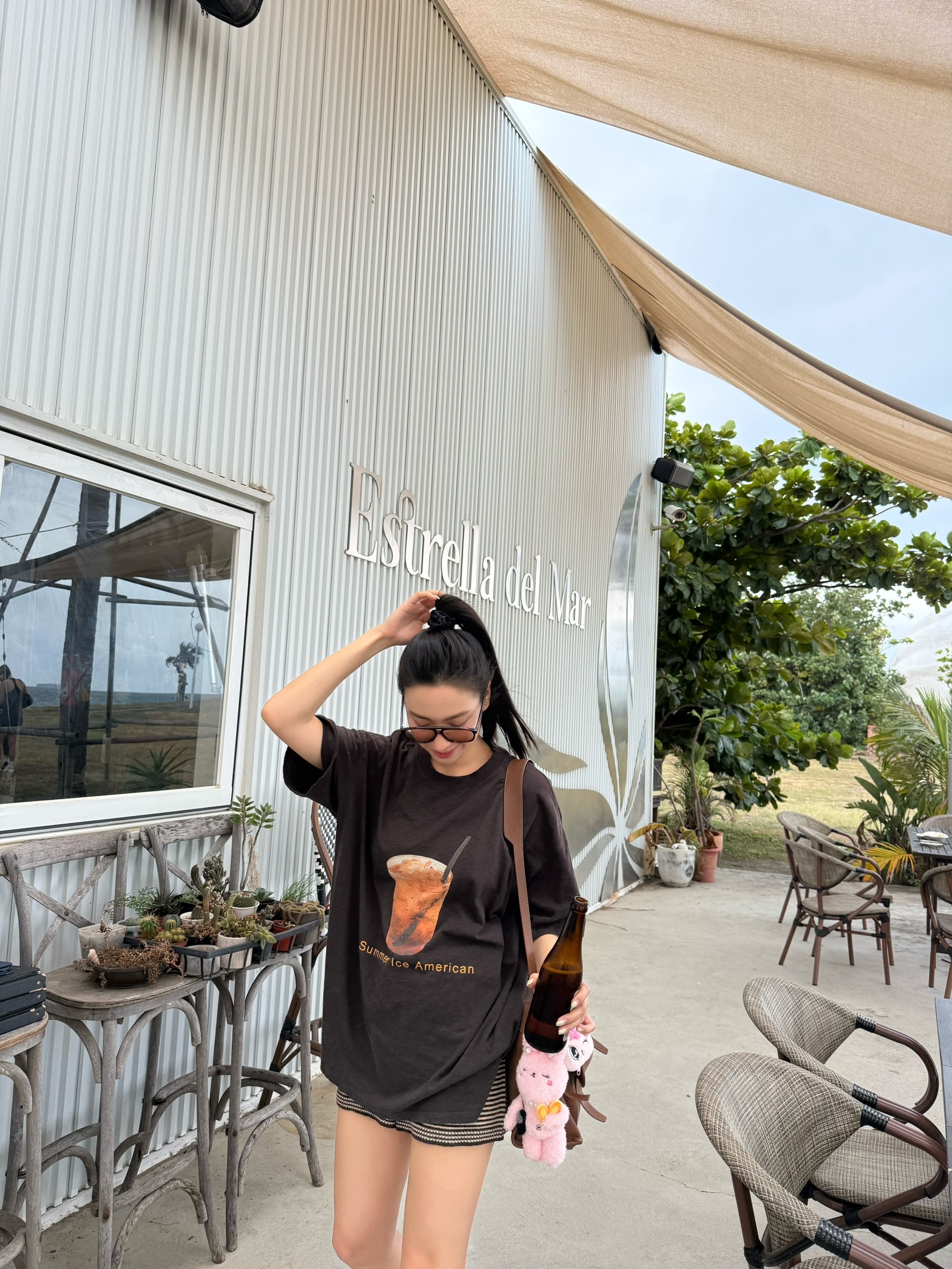 夏日冰美式大學Ｔ