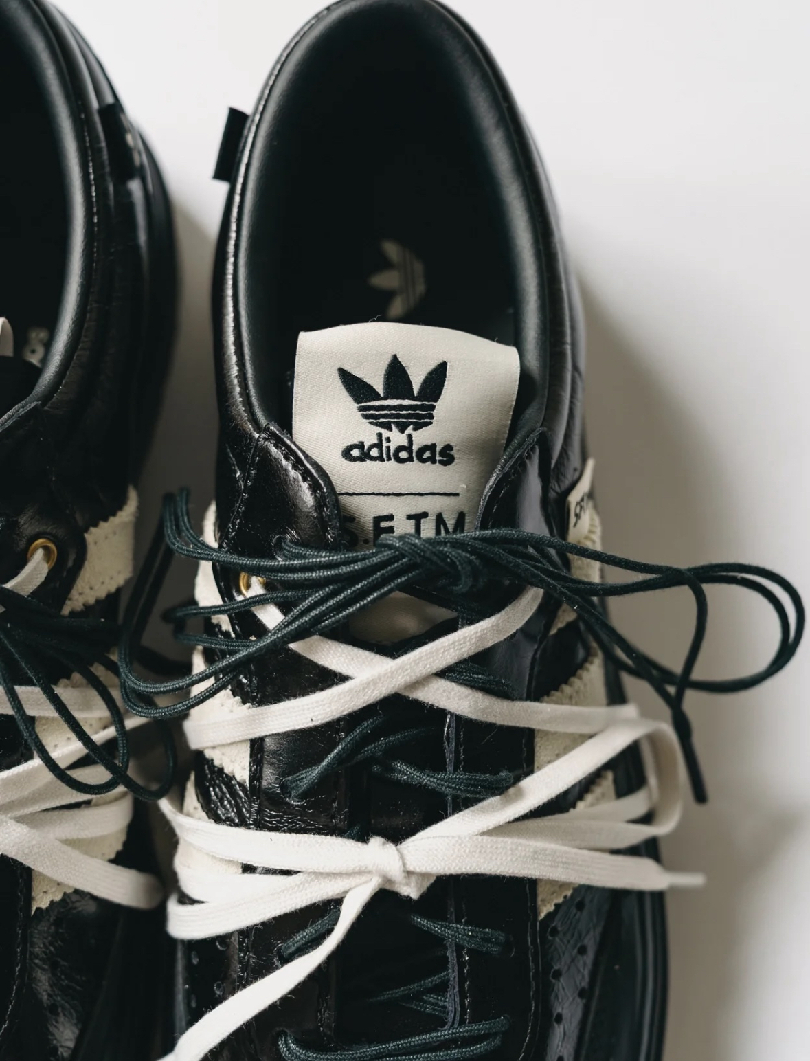 <最強聯名..>ADIDAS ORIGINALS x Song for the Mute samba LX Freizeit 黑/咖