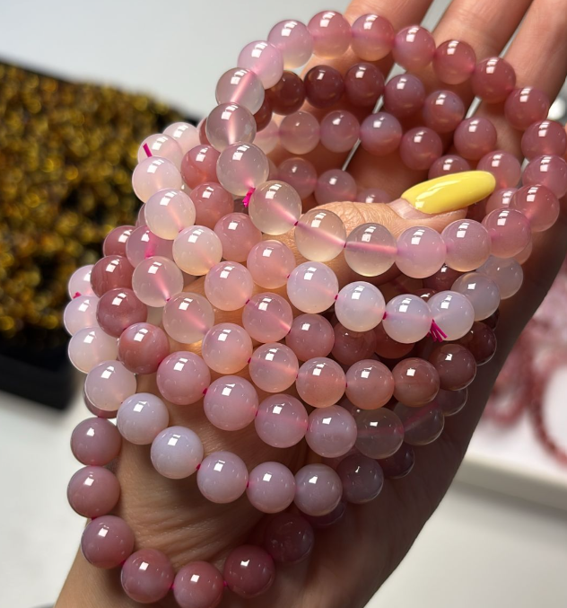 260515 - C92 9mm+漸變鹽源瑪瑙水蜜桃（偏粉）手串