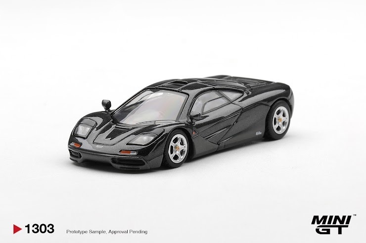 PO-$80 * MINI GT * 1:64 1303 McLaren F1 Blue Black Metallic RHD