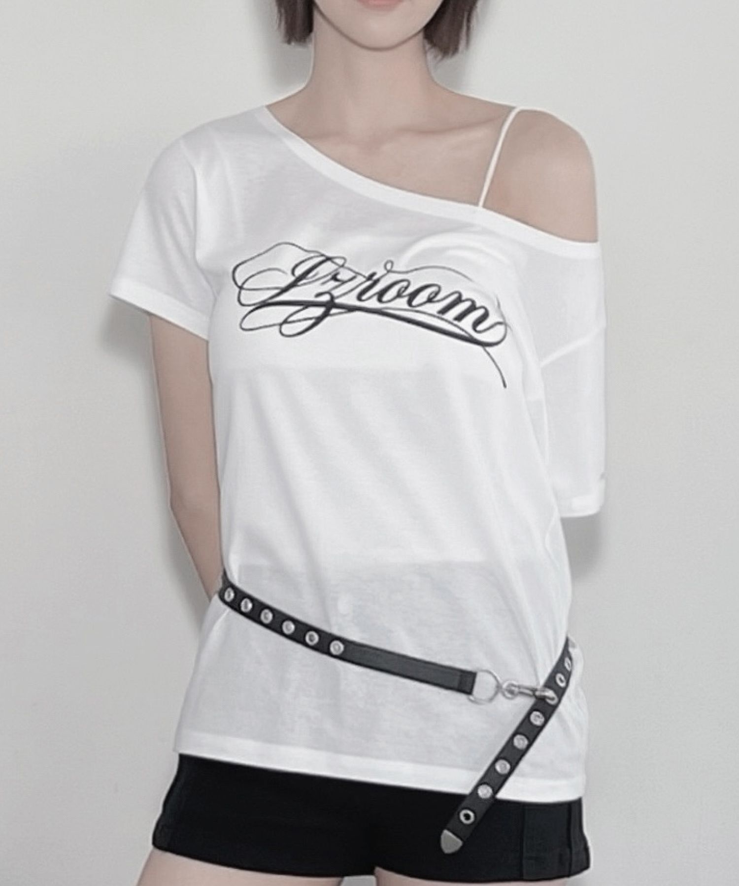 IZROOM 經典 Logo 船領短袖T恤 26HS-T-BN-01