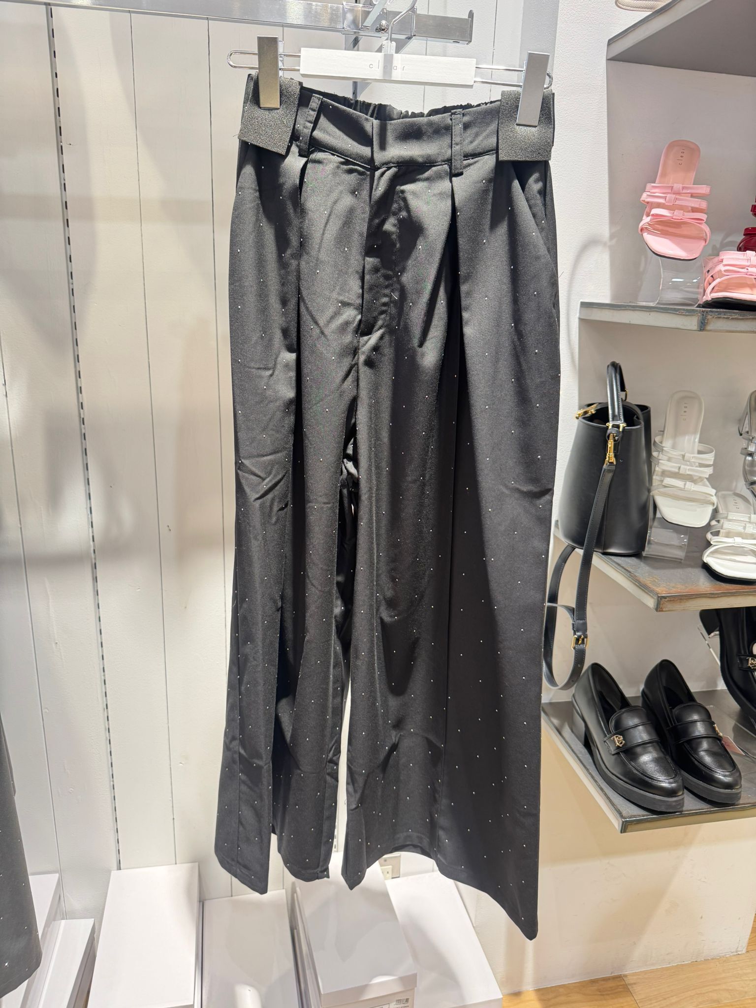 CA21  閃褲 Fsize:長39 腰26-32 hip50/ PFsize:長39 腰27-33 hip 51 $329