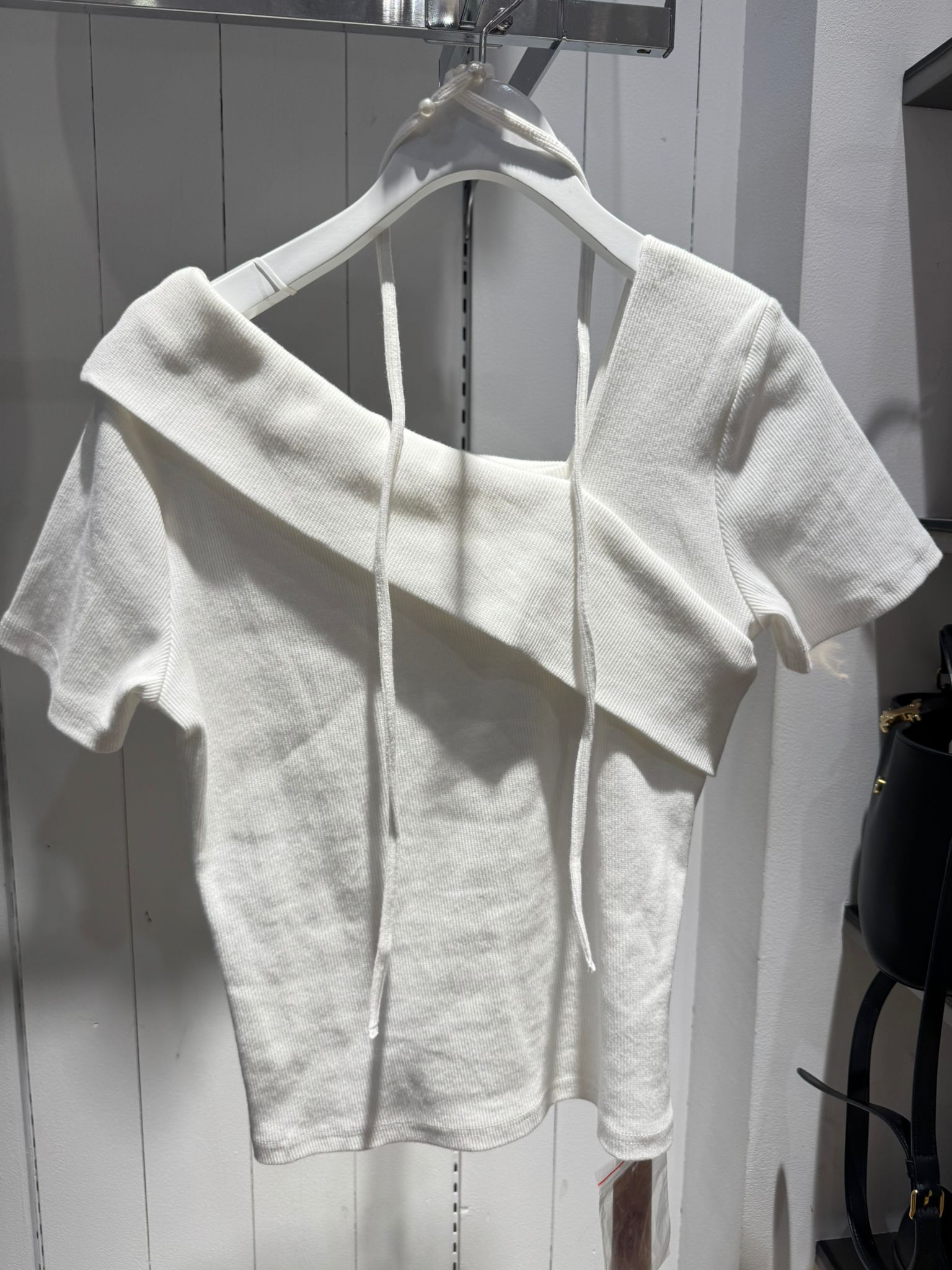 CA23 胸36-44 長22 $199