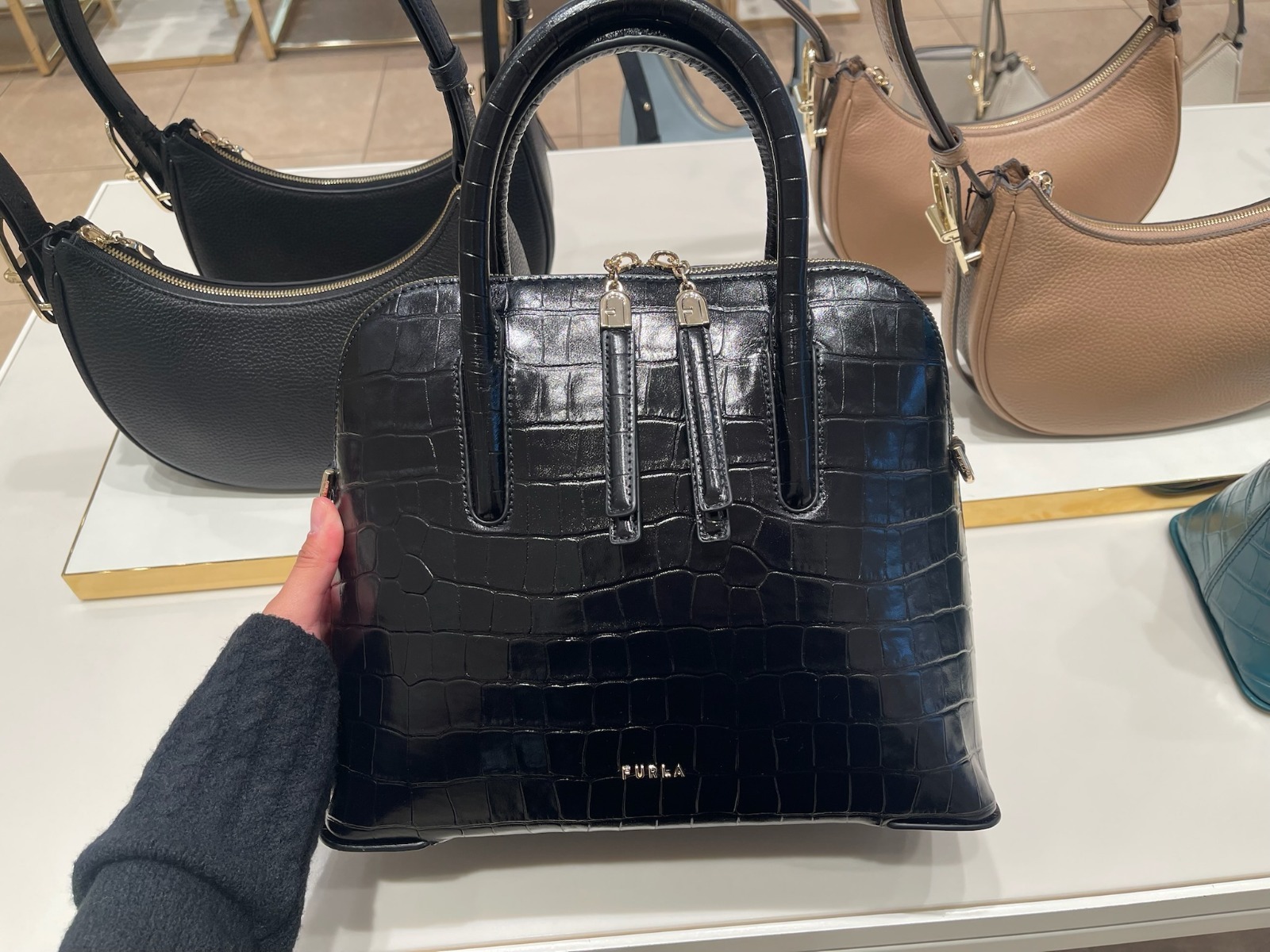 【預購】Furla H051671 黑色 Atmosfera 鱷魚壓紋手提包