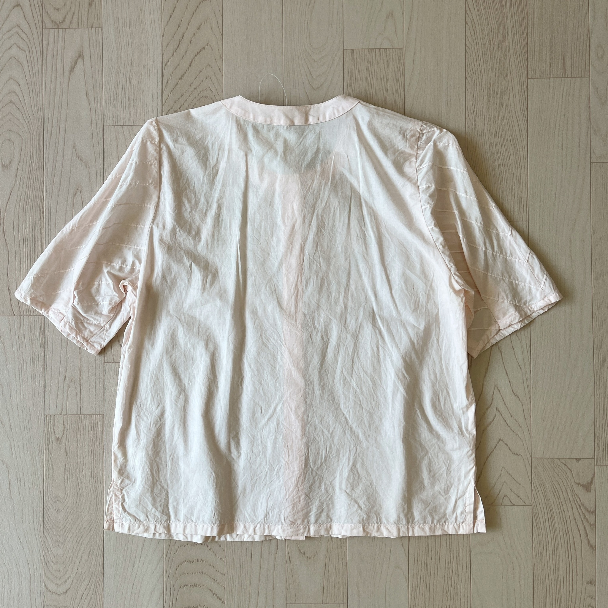 薄櫻色刺繡襟短袖古著上衣