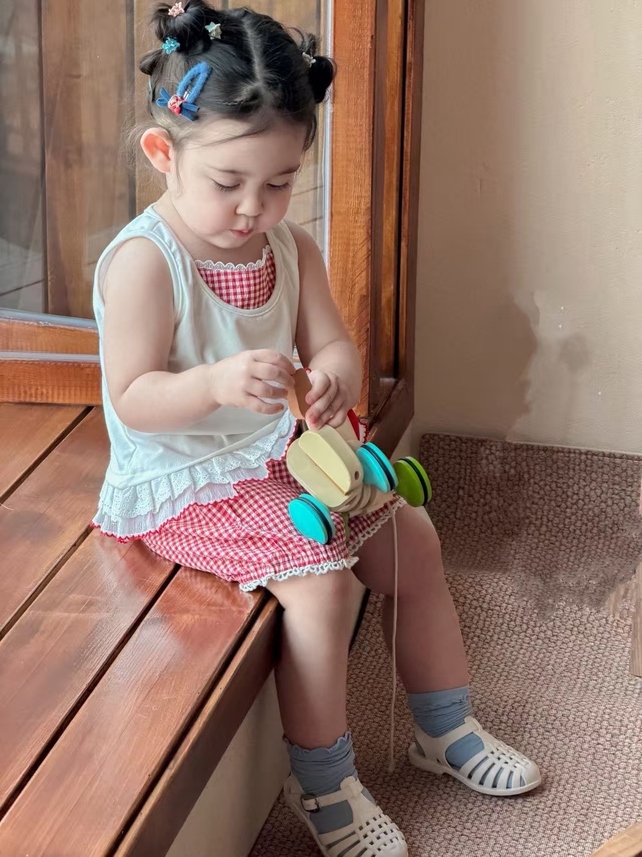 草莓奶霜格紋套裝