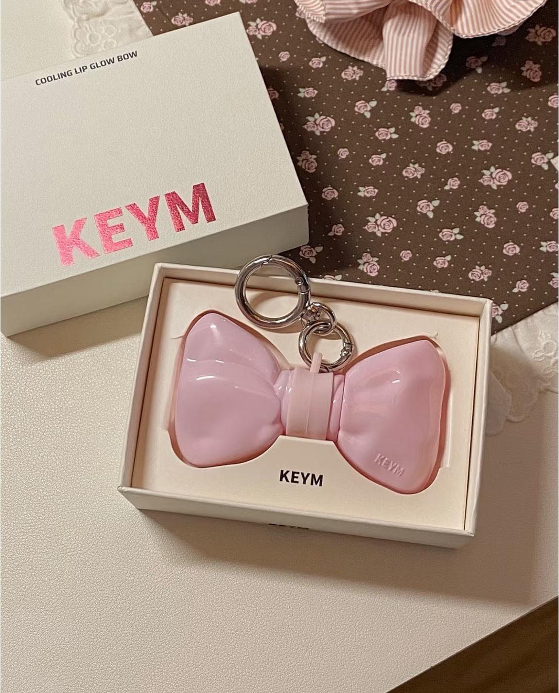 <就要這種吊調🤩>KEYM 蝴蝶結造型水光唇釉 附吊飾環 6色