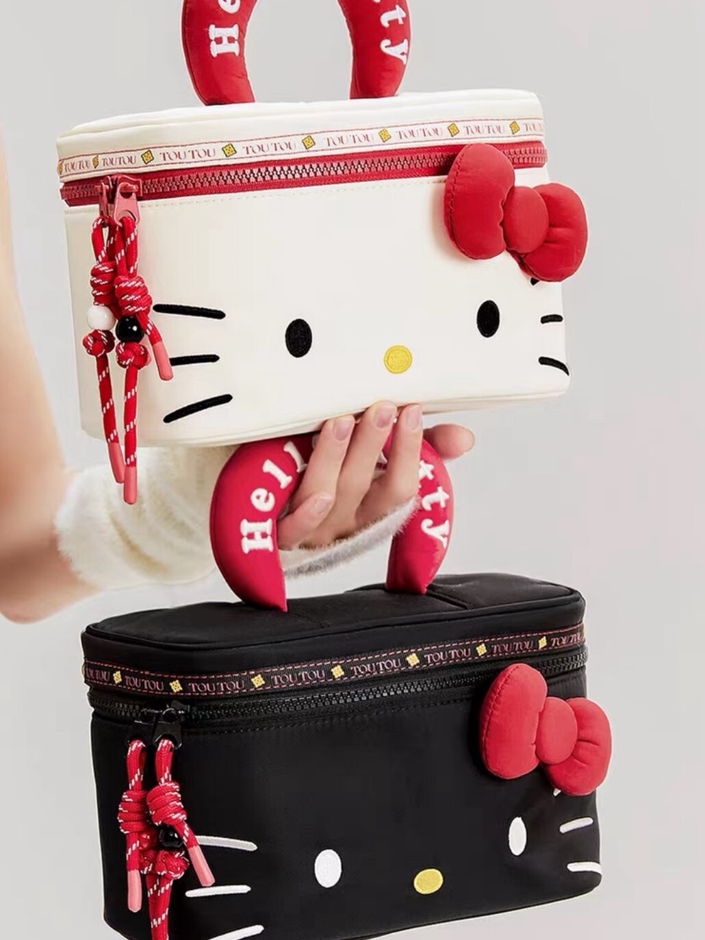正版授權 HELLOKITTY 大容量 化妝包
