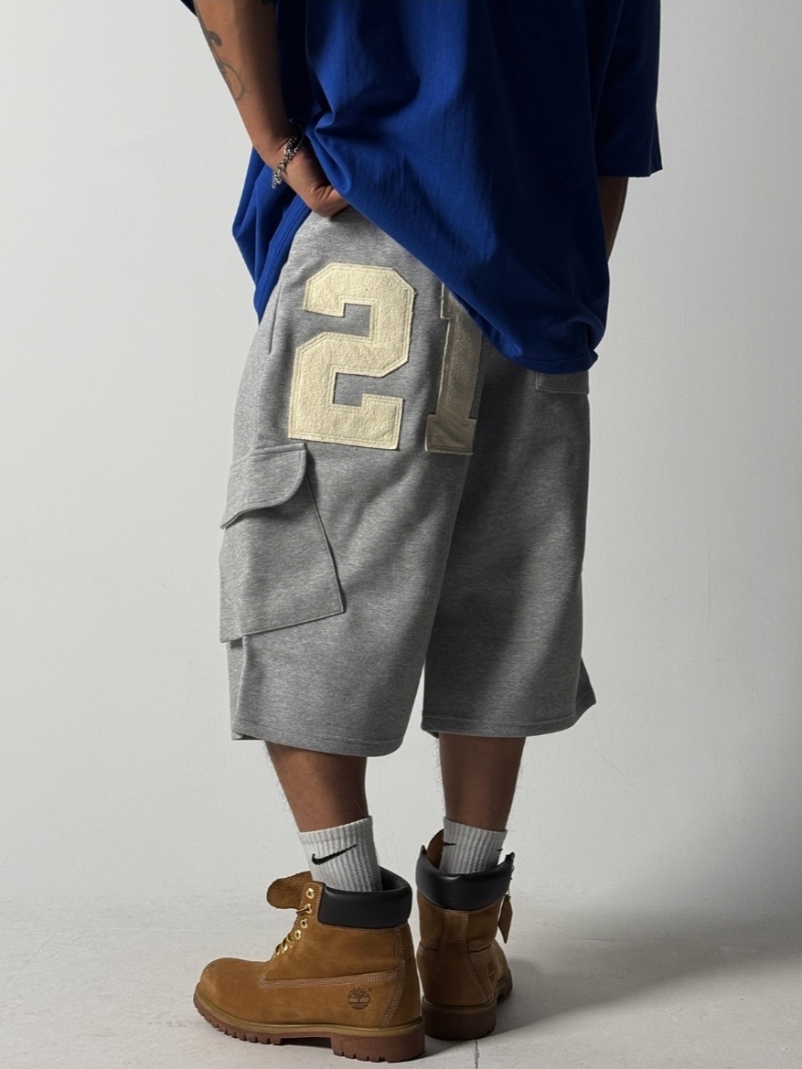 Number bermuda shorts