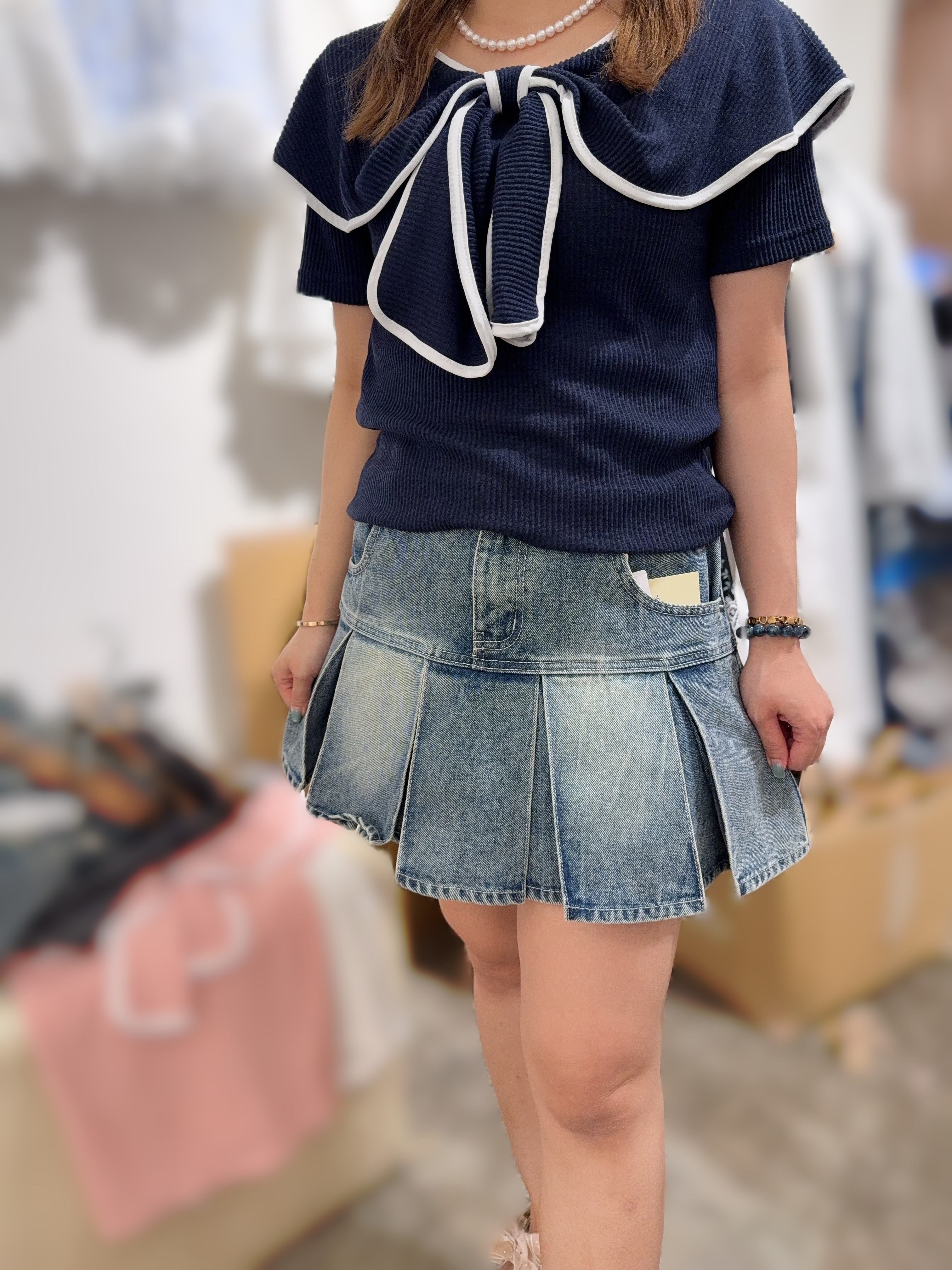 NC35  牛仔裙 腰26 -31 長13 hip44 $349