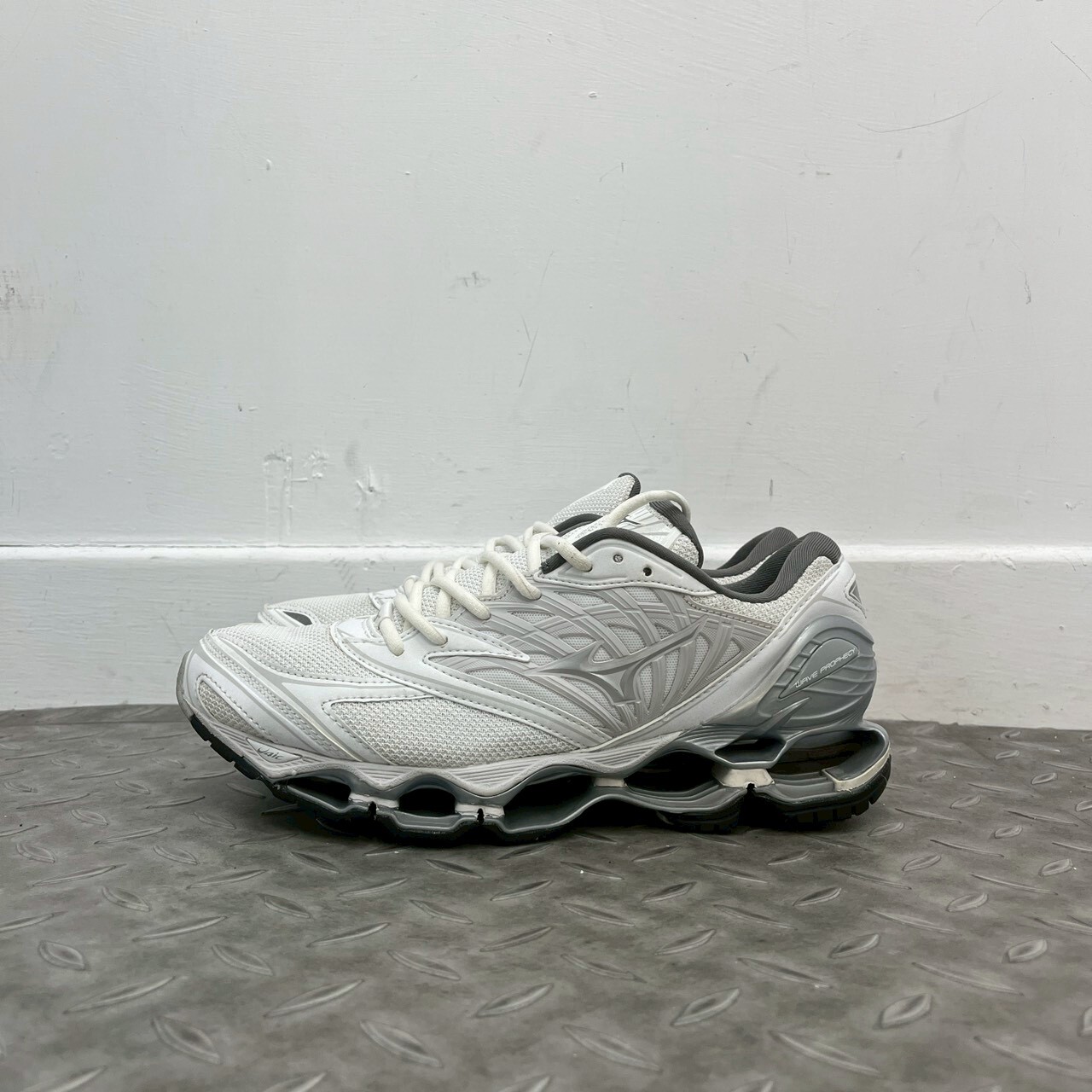 MIZUNO WAVE PROPHECY LS SIZE 26.5CM