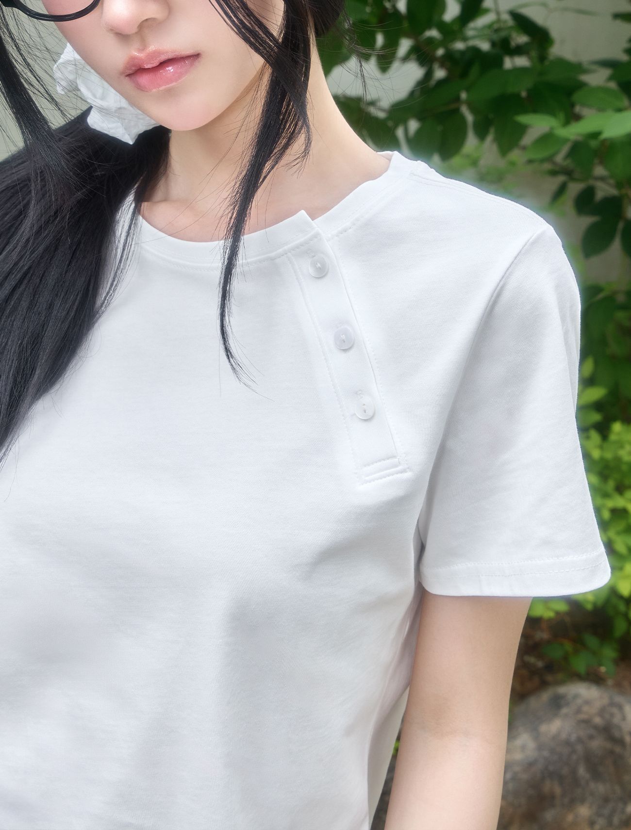 LOOXP 點點天使斜排扣短袖上衣 9840-4