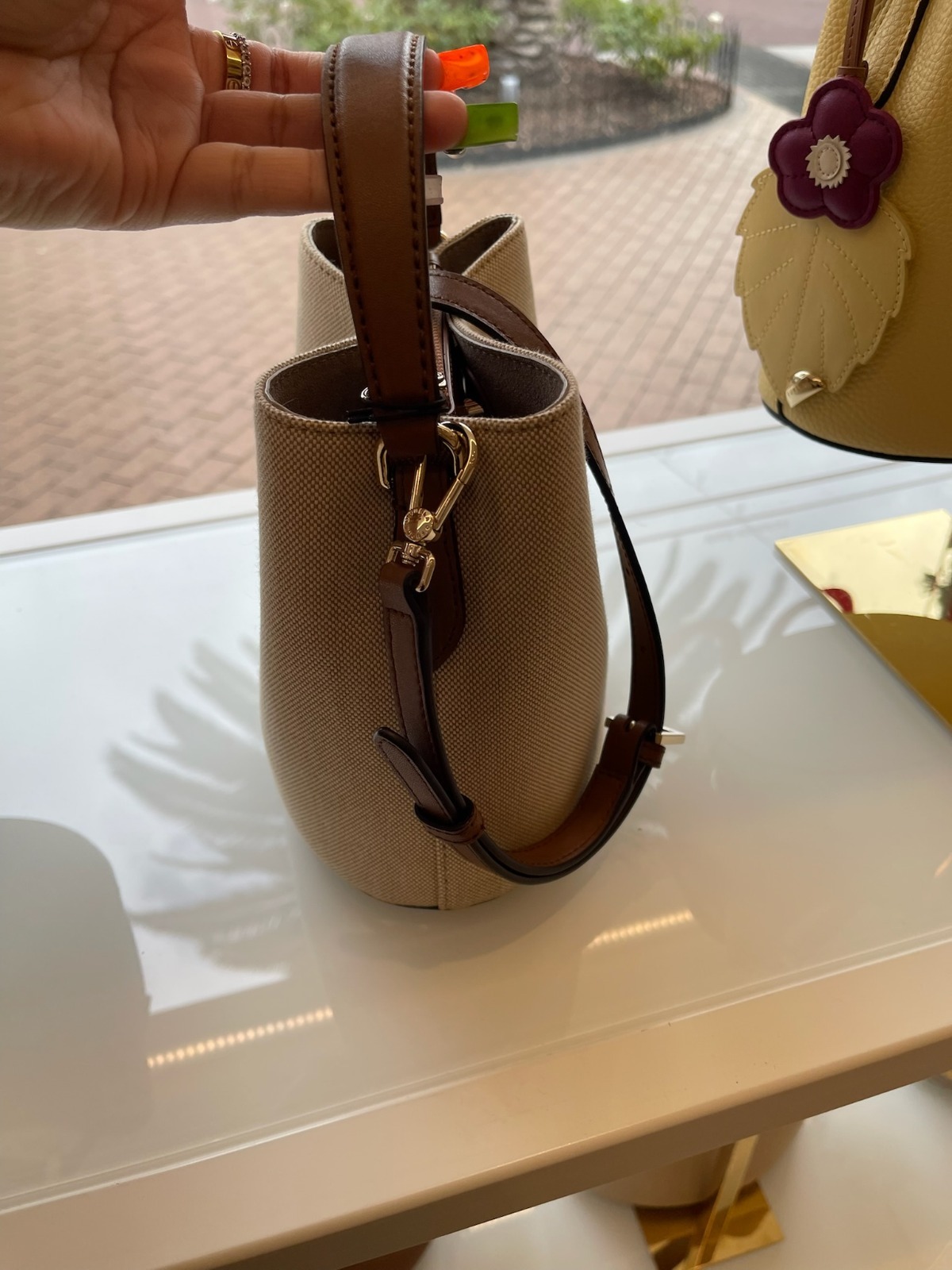 【預購】Furla H051731 Danae 米色拼色水桶包