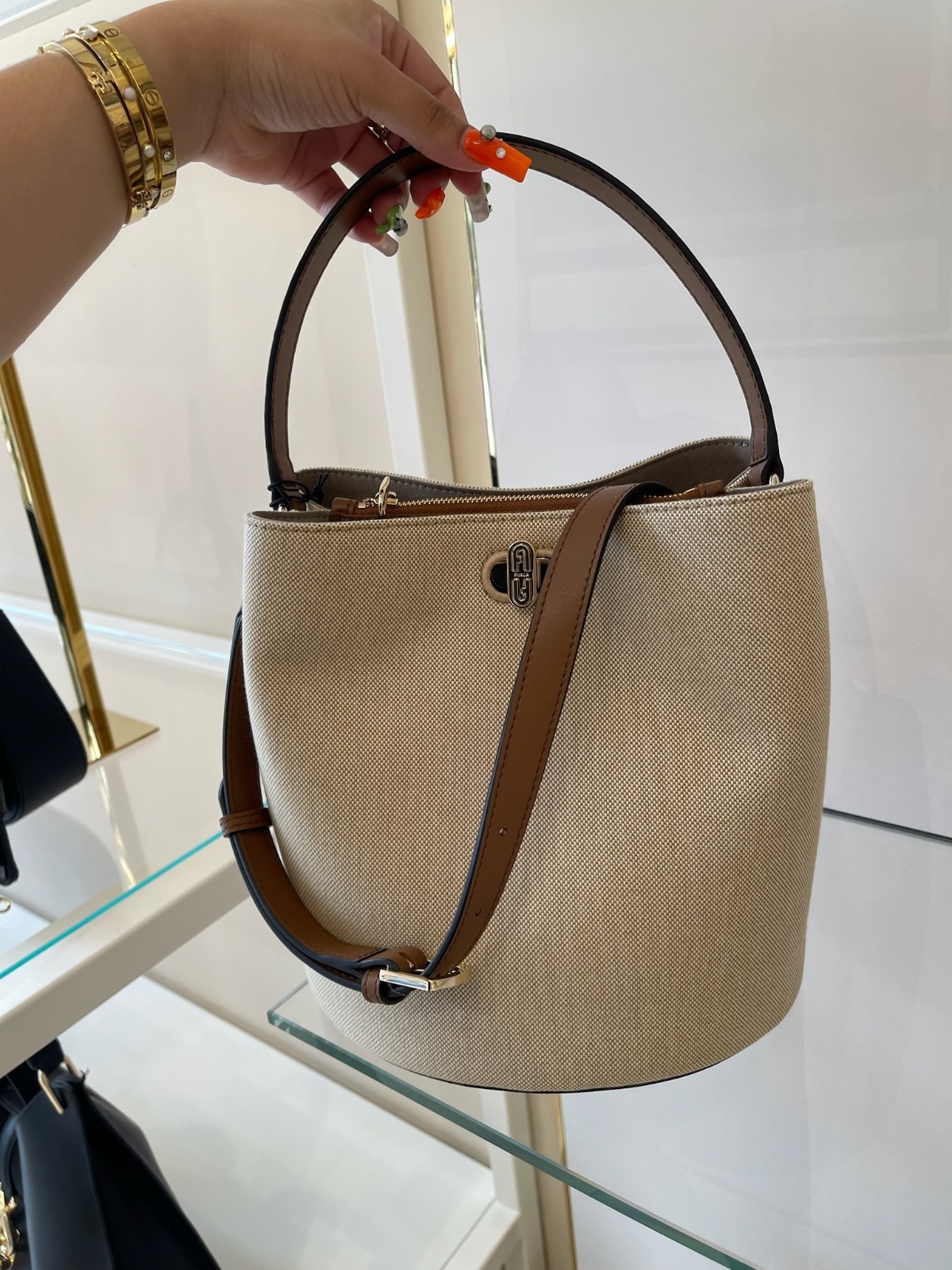 【預購】Furla H051732 Danae 大號米色拼色水桶包