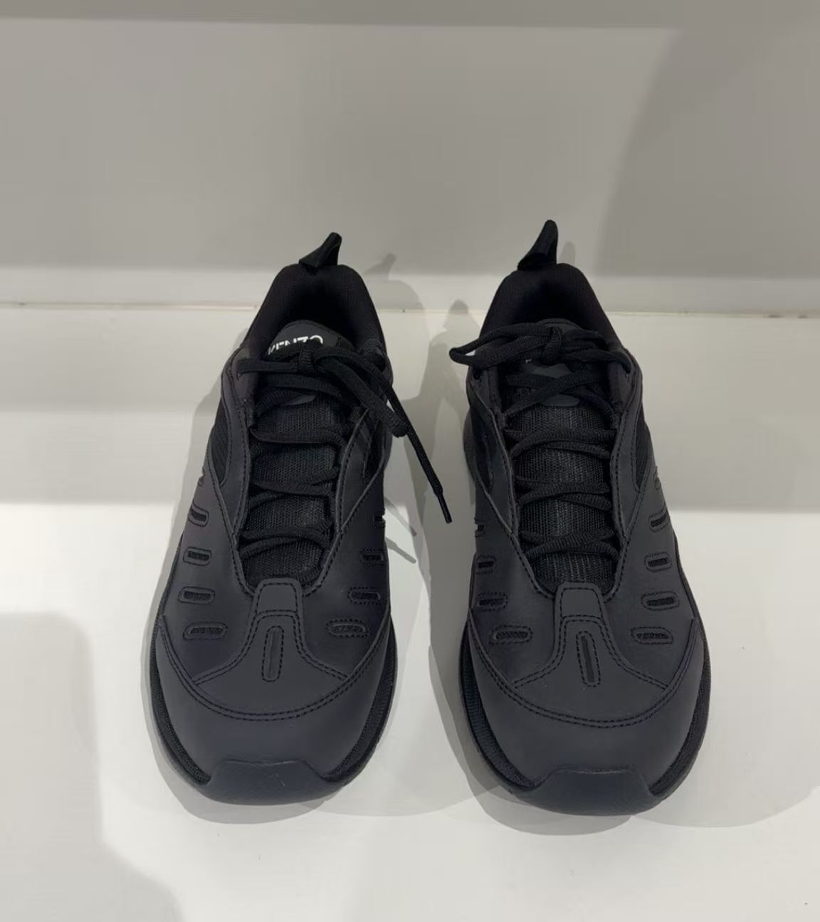 【預購】Kenzo H051814 皮革運動鞋（黑色）