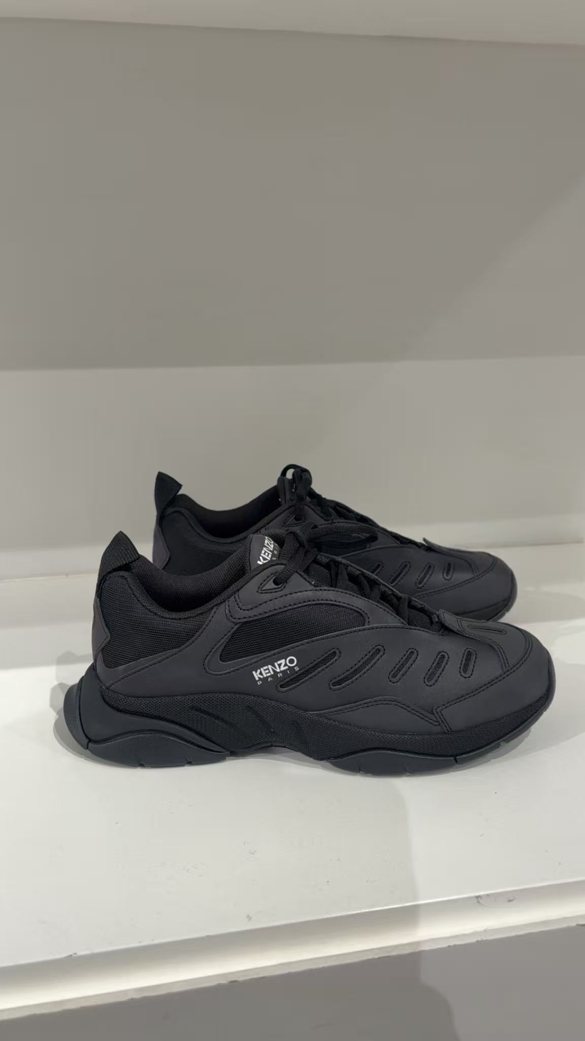【預購】Kenzo H051814 皮革運動鞋（黑色）