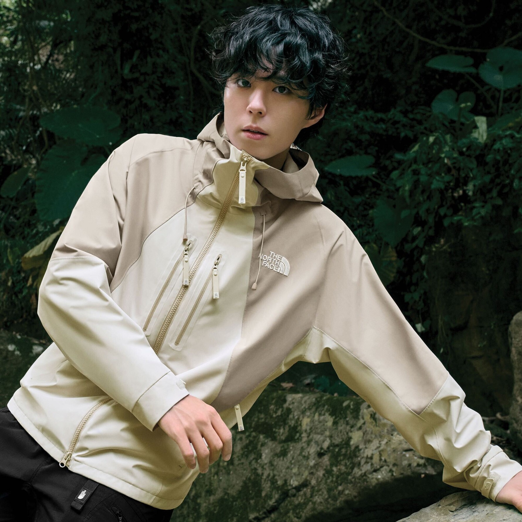 【代購】 THE NORTH FACE M'S MONTERA 拼接機能防風連帽外套 朴寶劍同款 NJ2HS02