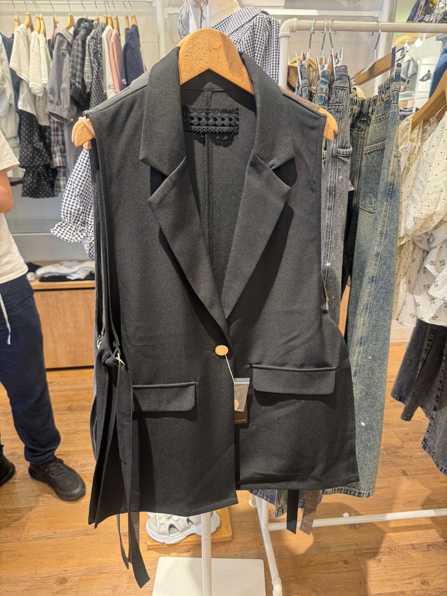 (現貨 次品有少少走線) OE11 長29 $339