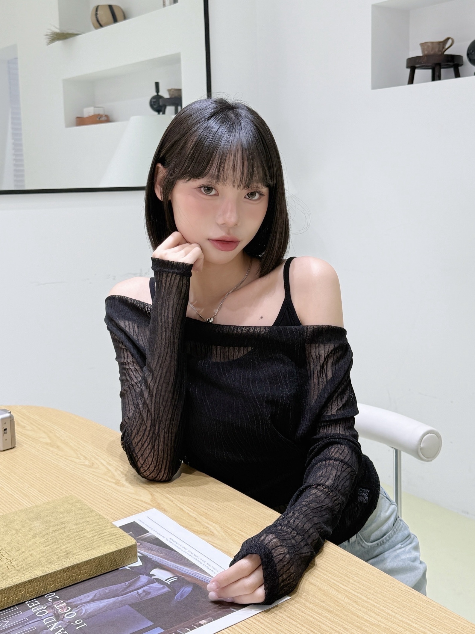 渾然天成👸🏻薄紗盪領兩件式上衣(2色)